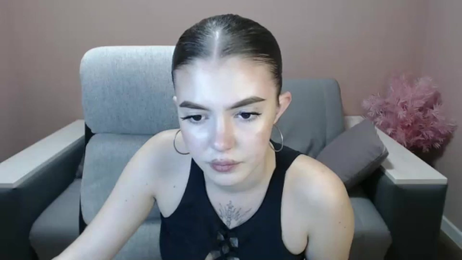 Gallery image thumbnail from Ritaneer's myfreecams stream on, 08/12/2024, 12:00 image 8 of 20