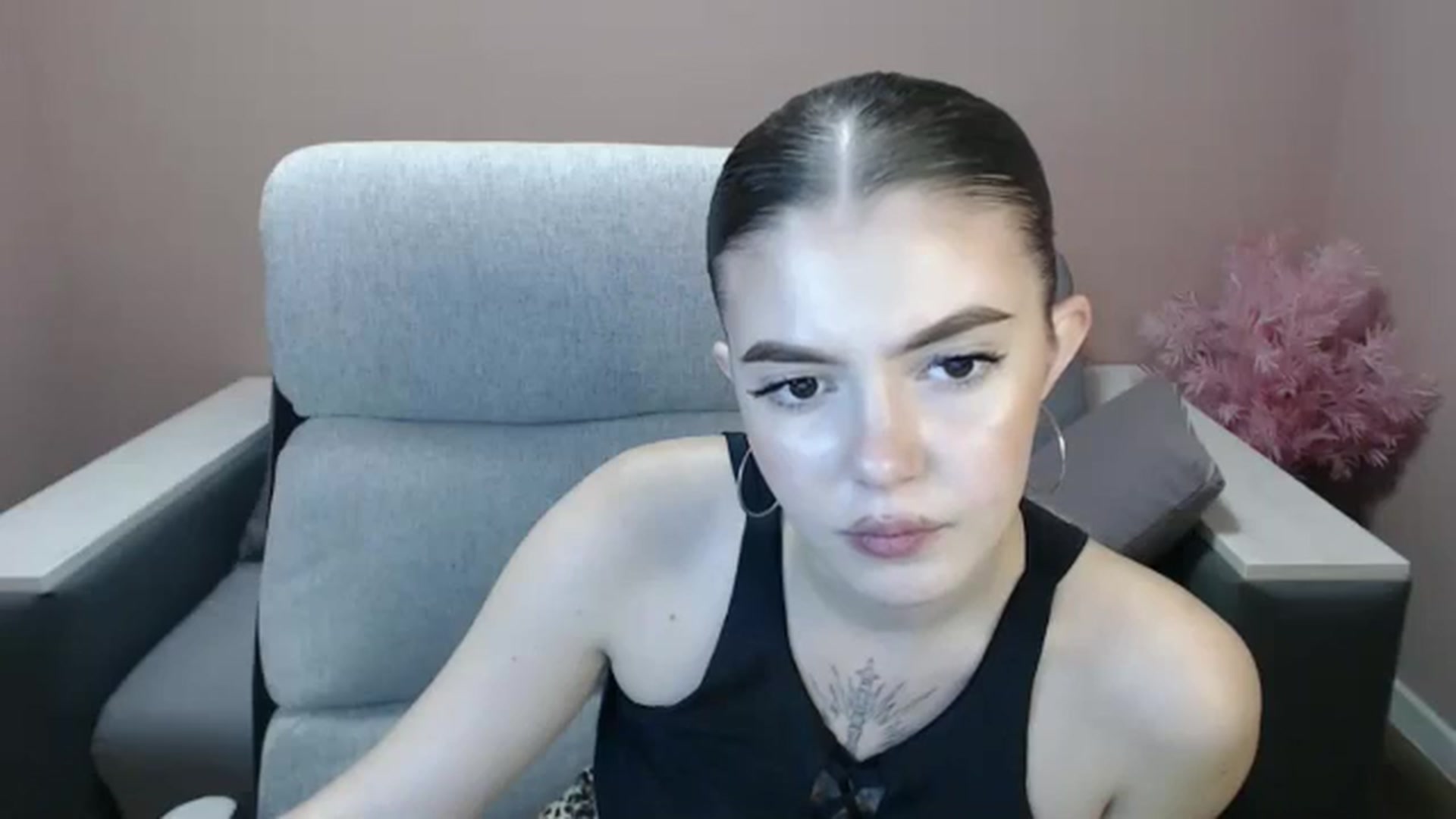 Gallery image thumbnail from Ritaneer's myfreecams stream on, 08/12/2024, 12:00 image 18 of 20