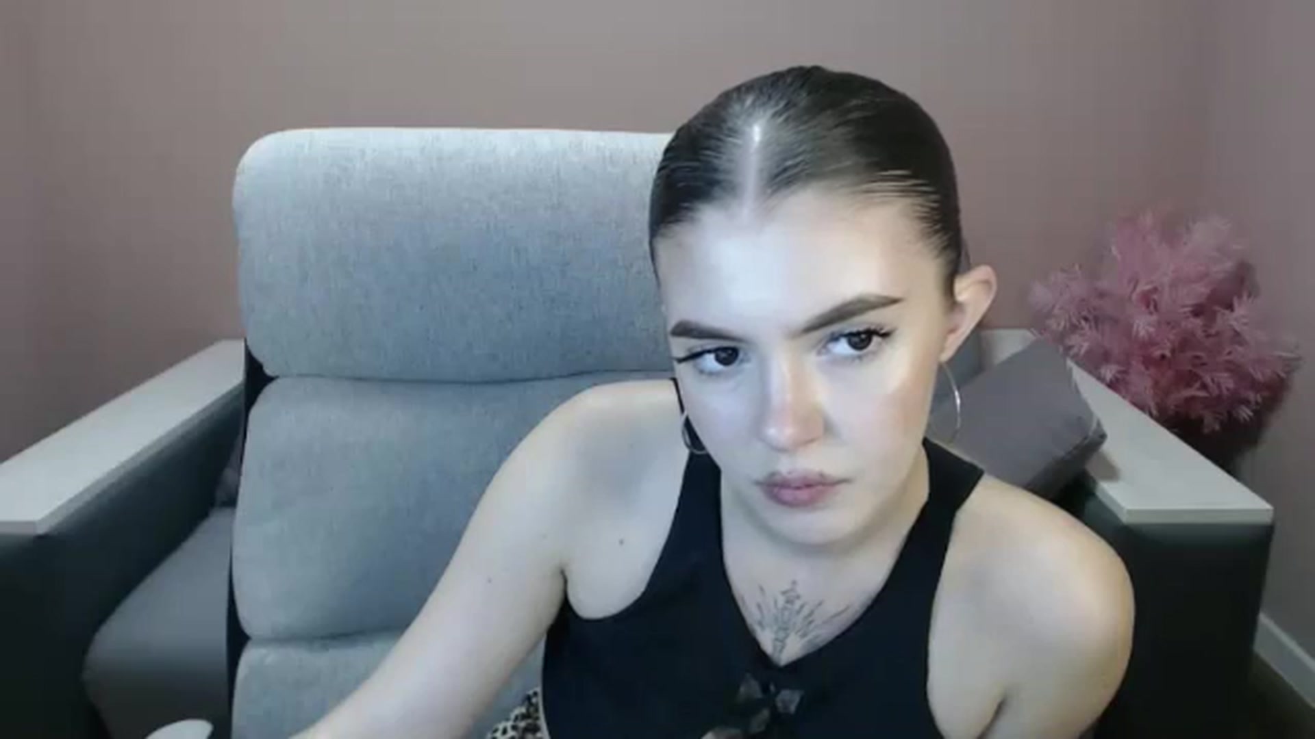 Gallery image thumbnail from Ritaneer's myfreecams stream on, 08/12/2024, 12:00 image 17 of 20