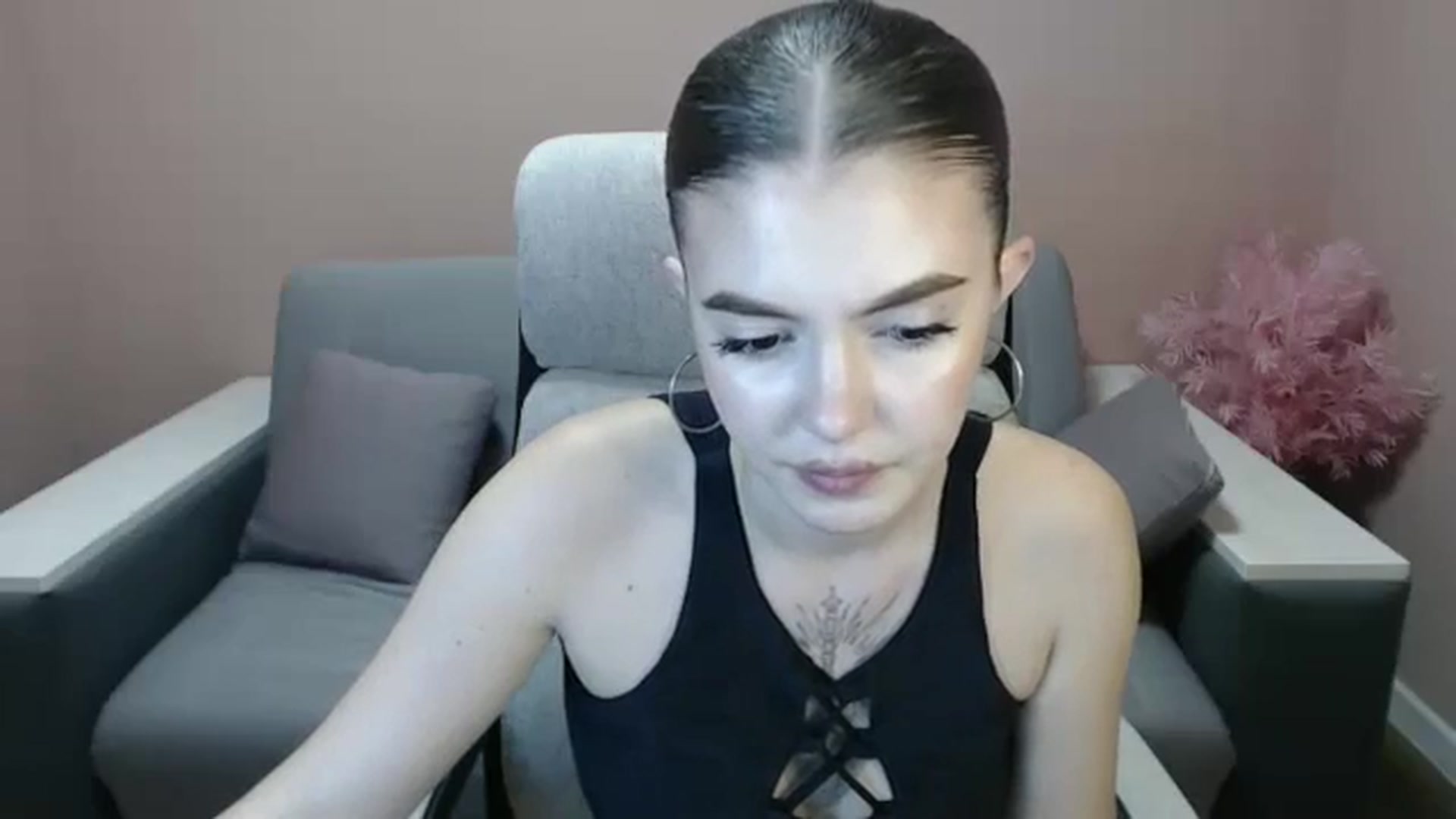 Gallery image thumbnail from Ritaneer's myfreecams stream on, 08/12/2024, 12:00 image 5 of 20
