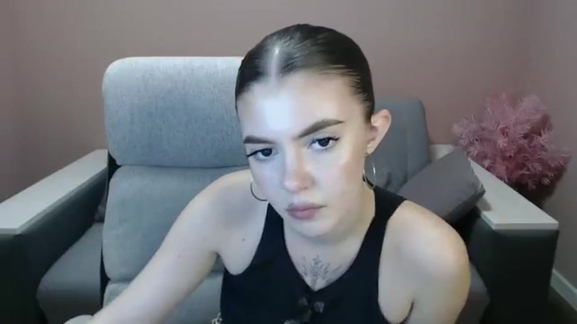 Gallery image thumbnail from Ritaneer's myfreecams stream on, 08/12/2024, 12:00 image 10 of 20