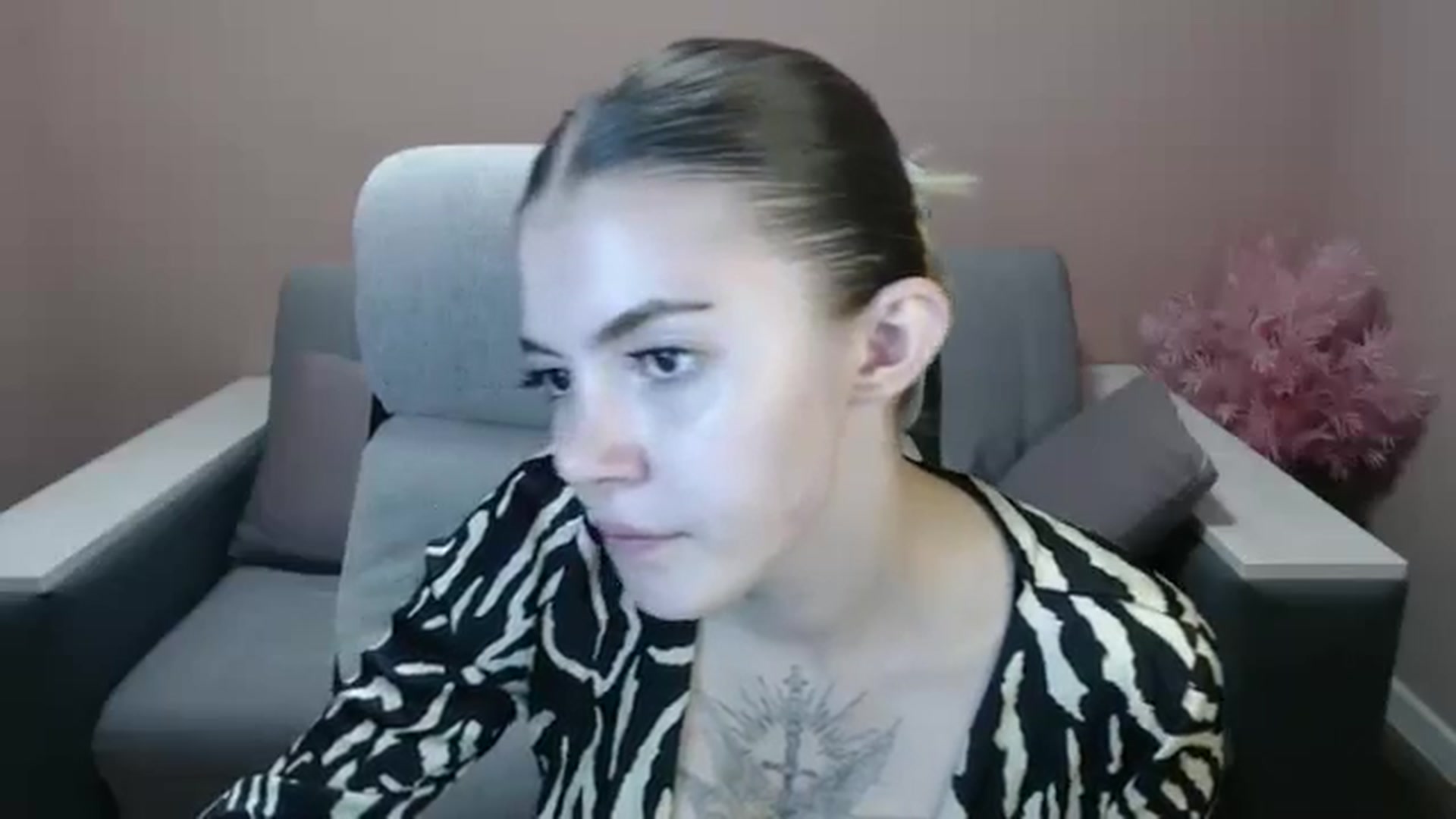 Gallery image thumbnail from Ritaneer's myfreecams stream on, 08/13/2024, 08:49 image 4 of 20