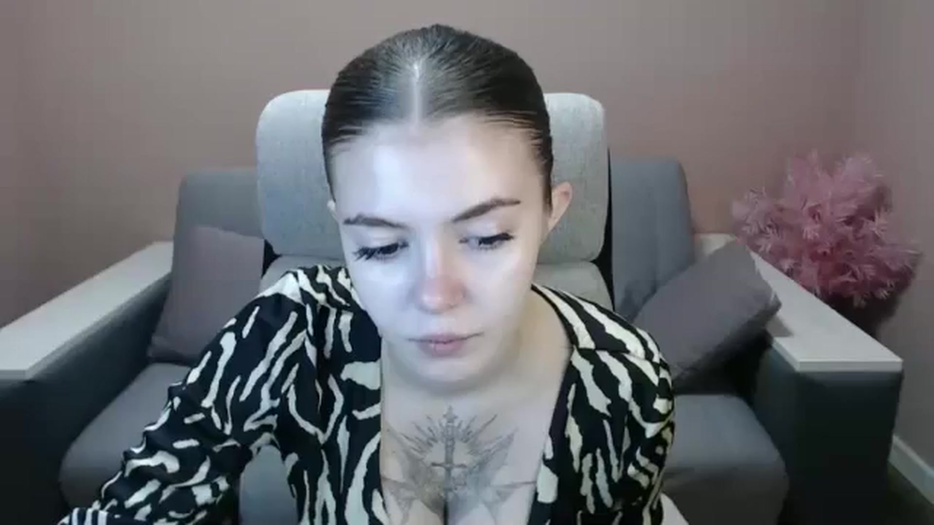 Gallery image thumbnail from Ritaneer's myfreecams stream on, 08/13/2024, 08:49 image 6 of 20