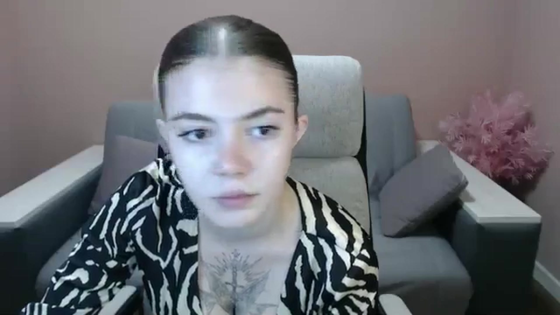Gallery image thumbnail from Ritaneer's myfreecams stream on, 08/13/2024, 08:49 image 8 of 20
