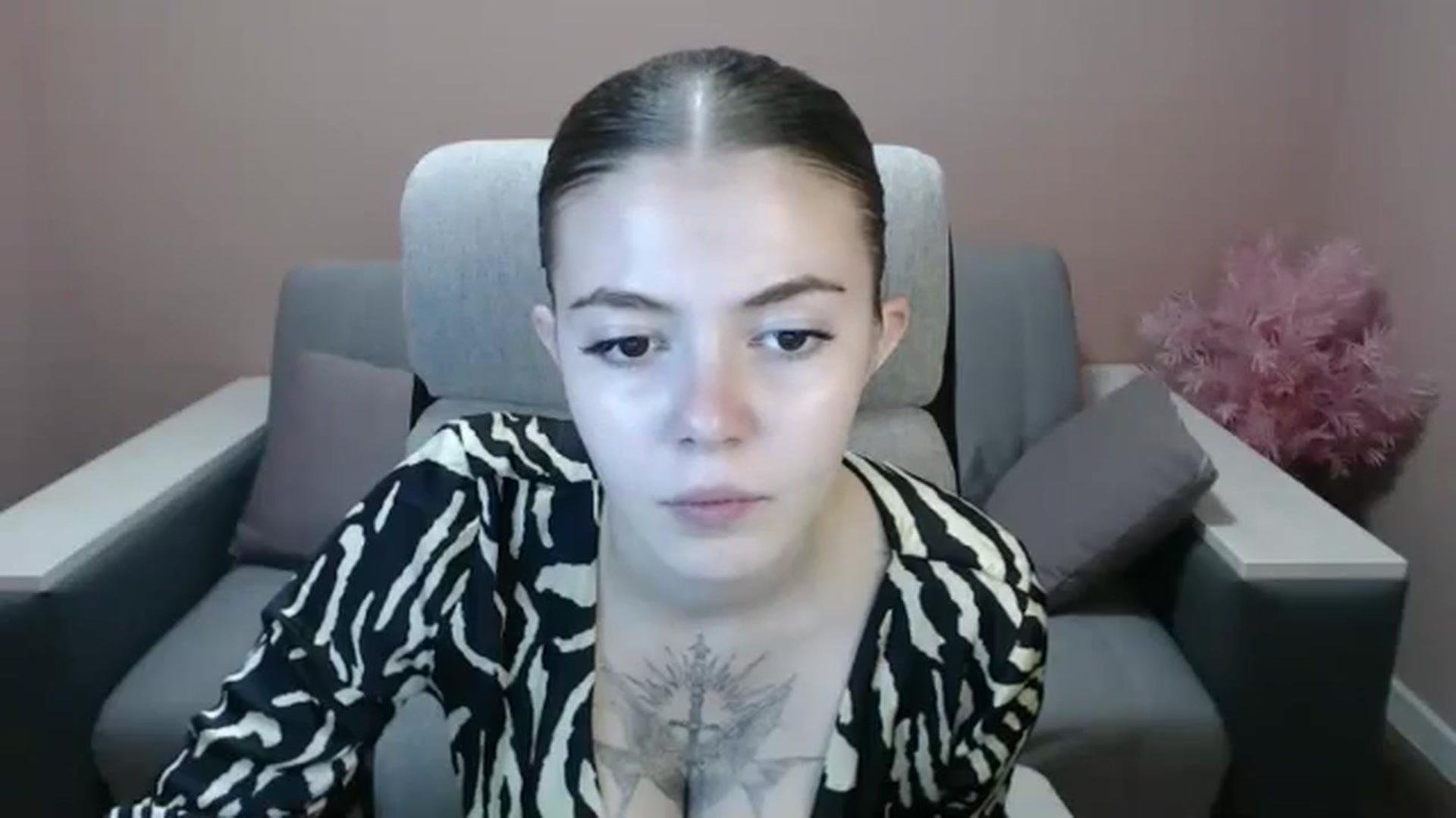 Gallery image thumbnail from Ritaneer's myfreecams stream on, 08/13/2024, 08:49 image 7 of 20