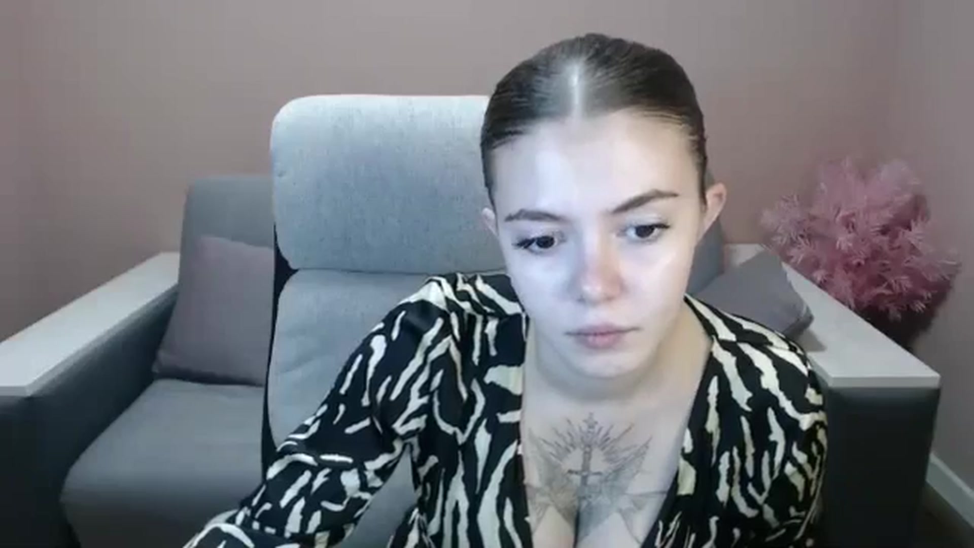 Gallery image thumbnail from Ritaneer's myfreecams stream on, 08/13/2024, 10:27 image 8 of 20