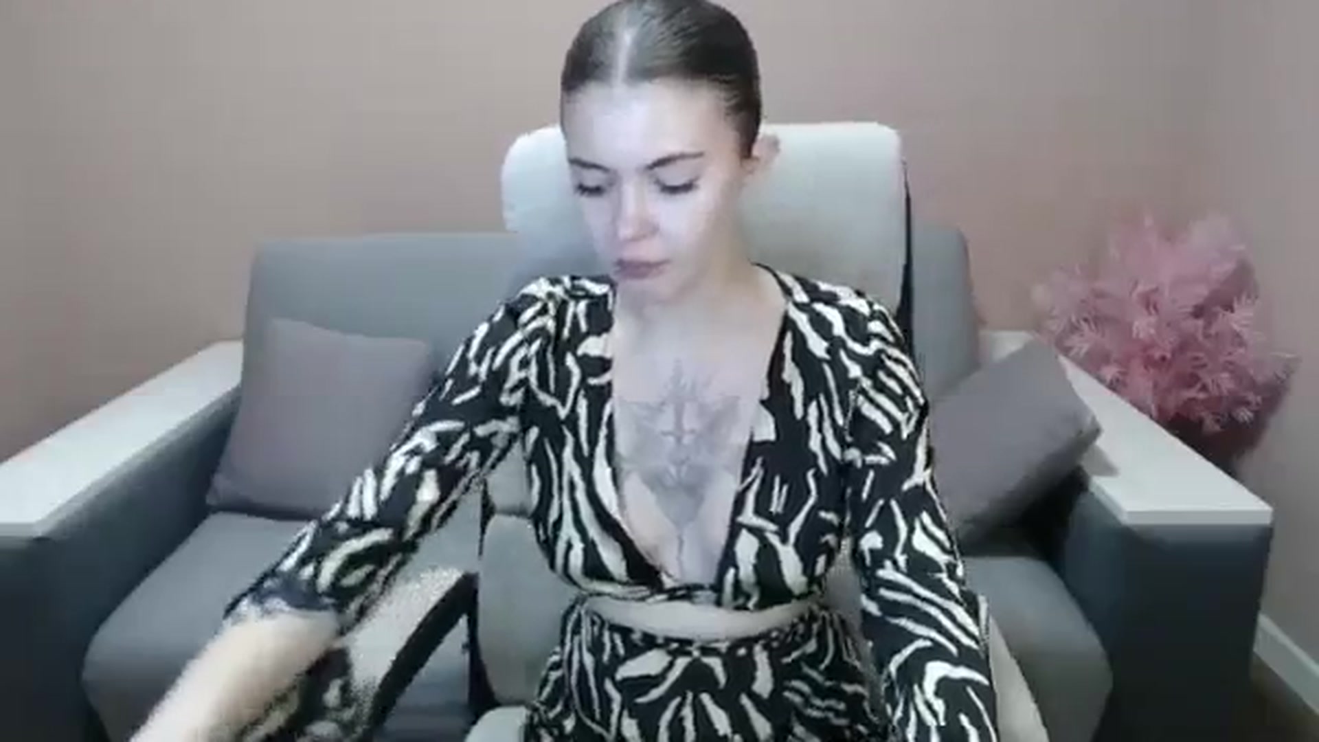 Gallery image thumbnail from Ritaneer's myfreecams stream on, 08/13/2024, 10:27 image 20 of 20