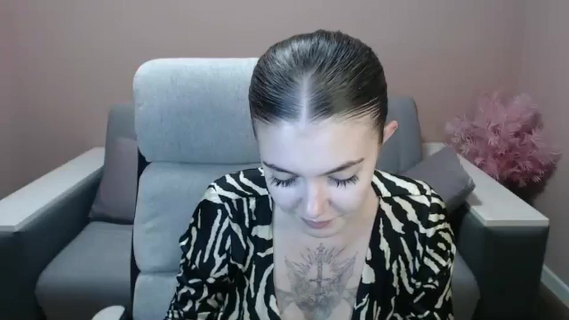 Gallery image thumbnail from Ritaneer's myfreecams stream on, 08/13/2024, 11:15 image 6 of 20