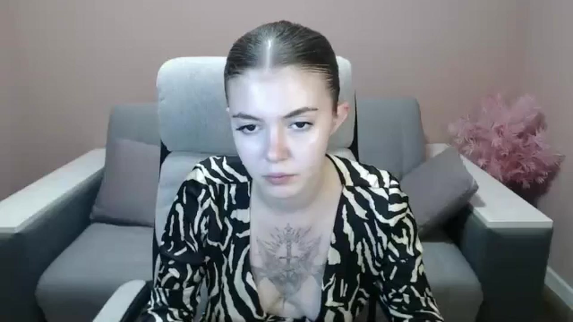 Gallery image thumbnail from Ritaneer's myfreecams stream on, 08/13/2024, 11:15 image 9 of 20