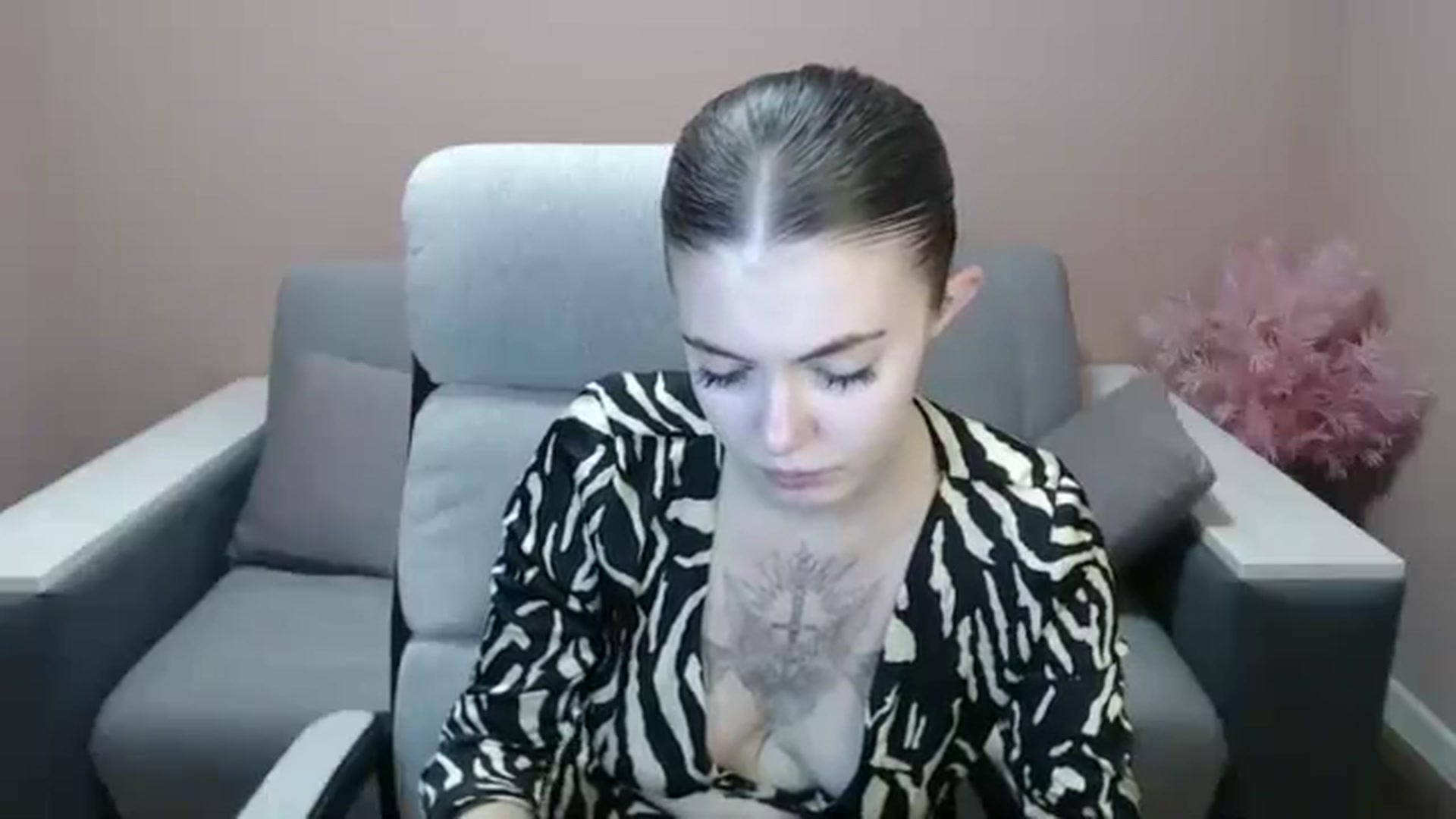 Gallery image thumbnail from Ritaneer's myfreecams stream on, 08/13/2024, 11:15 image 10 of 20