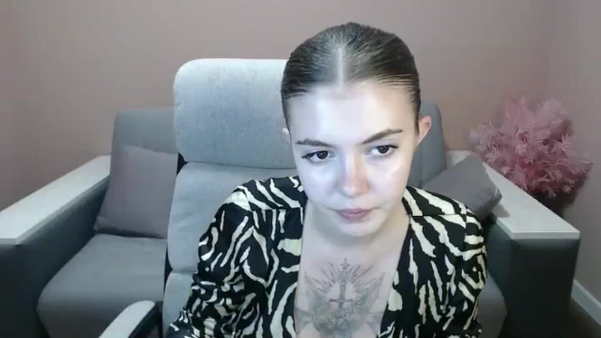 Gallery image thumbnail from Ritaneer's myfreecams stream on, 08/13/2024, 11:15 image 19 of 20
