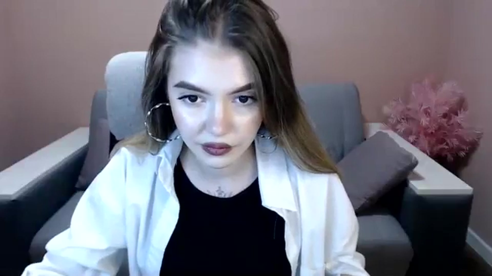Gallery image thumbnail from Ritaneer's myfreecams stream on, 08/14/2024, 09:11 image 18 of 20