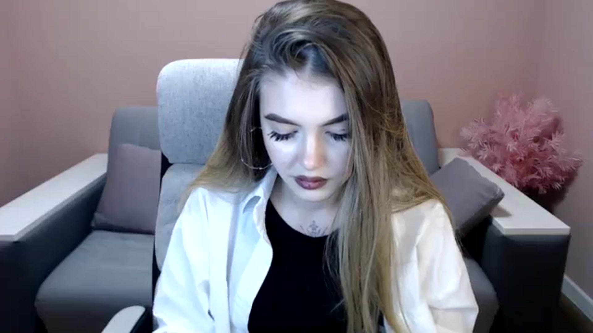 Gallery image thumbnail from Ritaneer's myfreecams stream on, 08/14/2024, 09:11 image 12 of 20