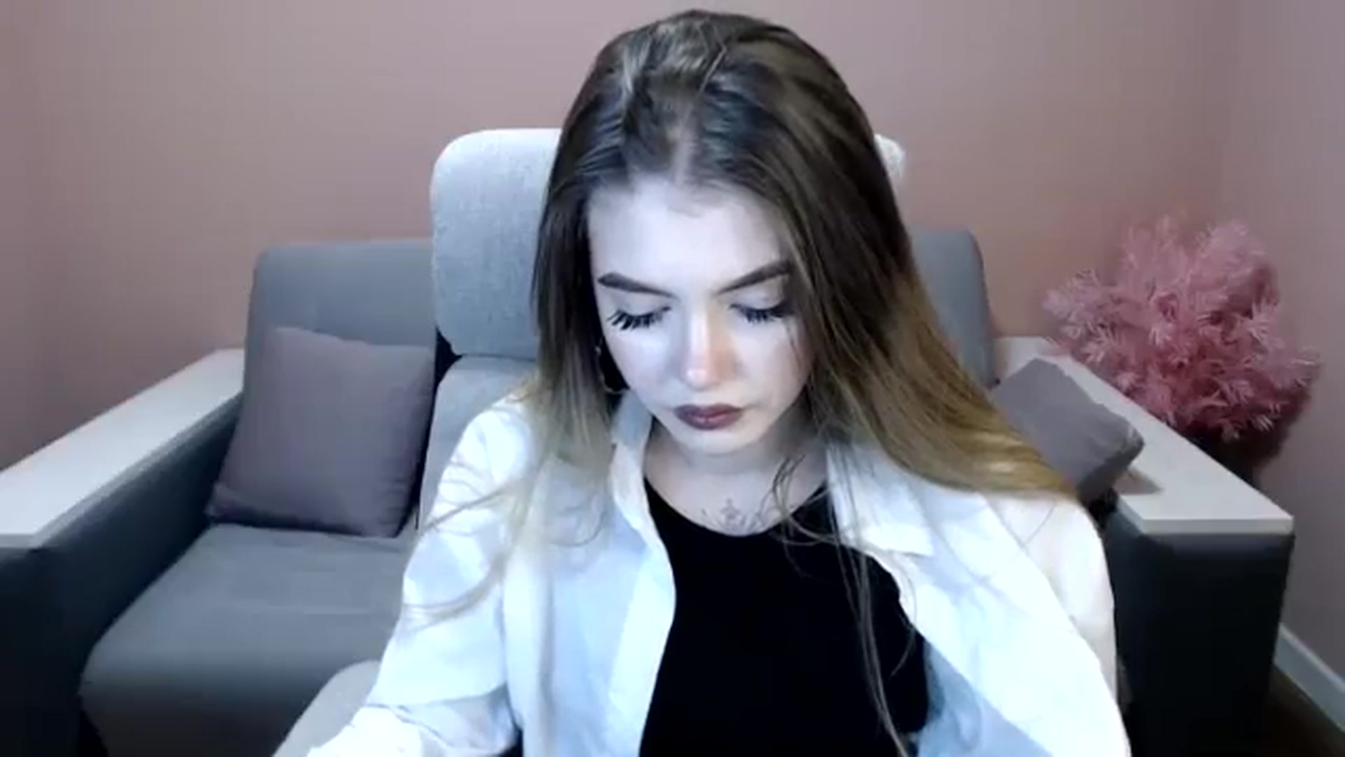 Gallery image thumbnail from Ritaneer's myfreecams stream on, 08/14/2024, 09:11 image 4 of 20
