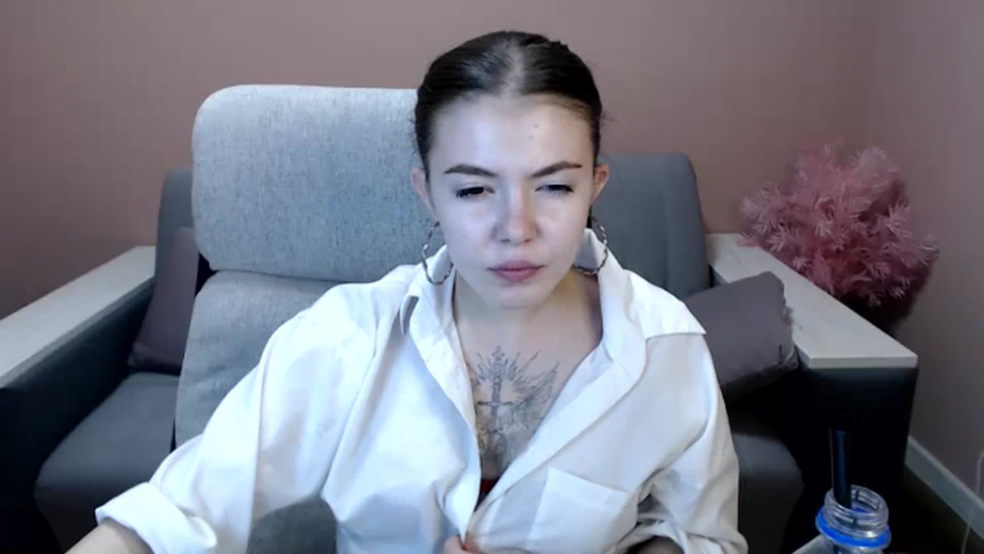 Gallery image thumbnail from Ritaneer's myfreecams stream on, 08/17/2024, 11:21 image 10 of 20