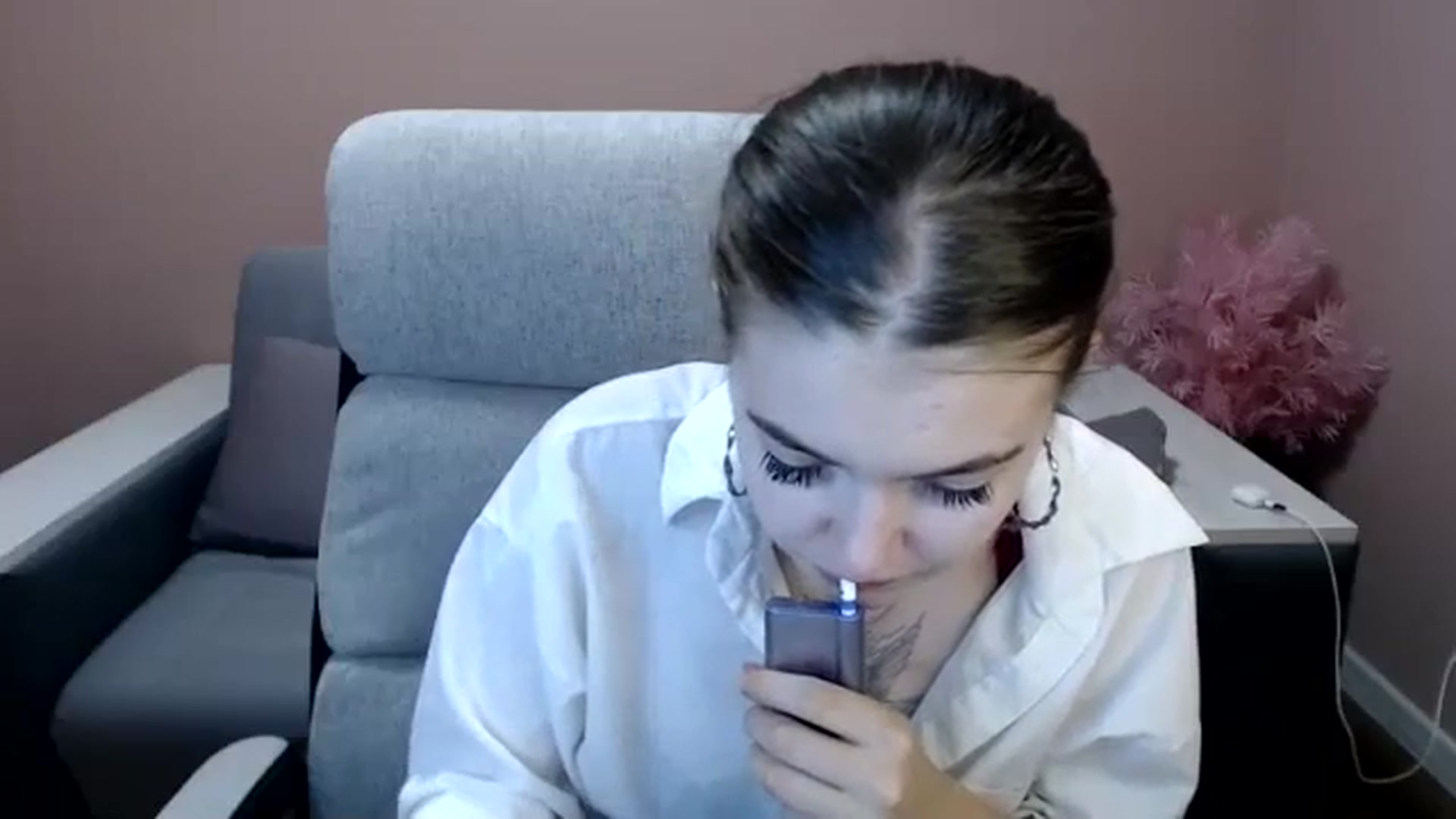 Gallery image thumbnail from Ritaneer's myfreecams stream on, 08/17/2024, 11:21 image 17 of 20