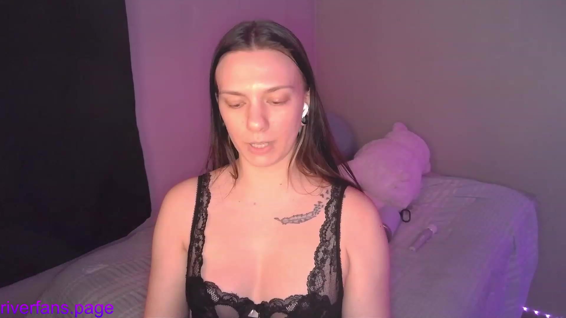 Gallery image thumbnail from RiverMoonx's myfreecams stream on, 03/03/2023, 03:39 image 6 of 20