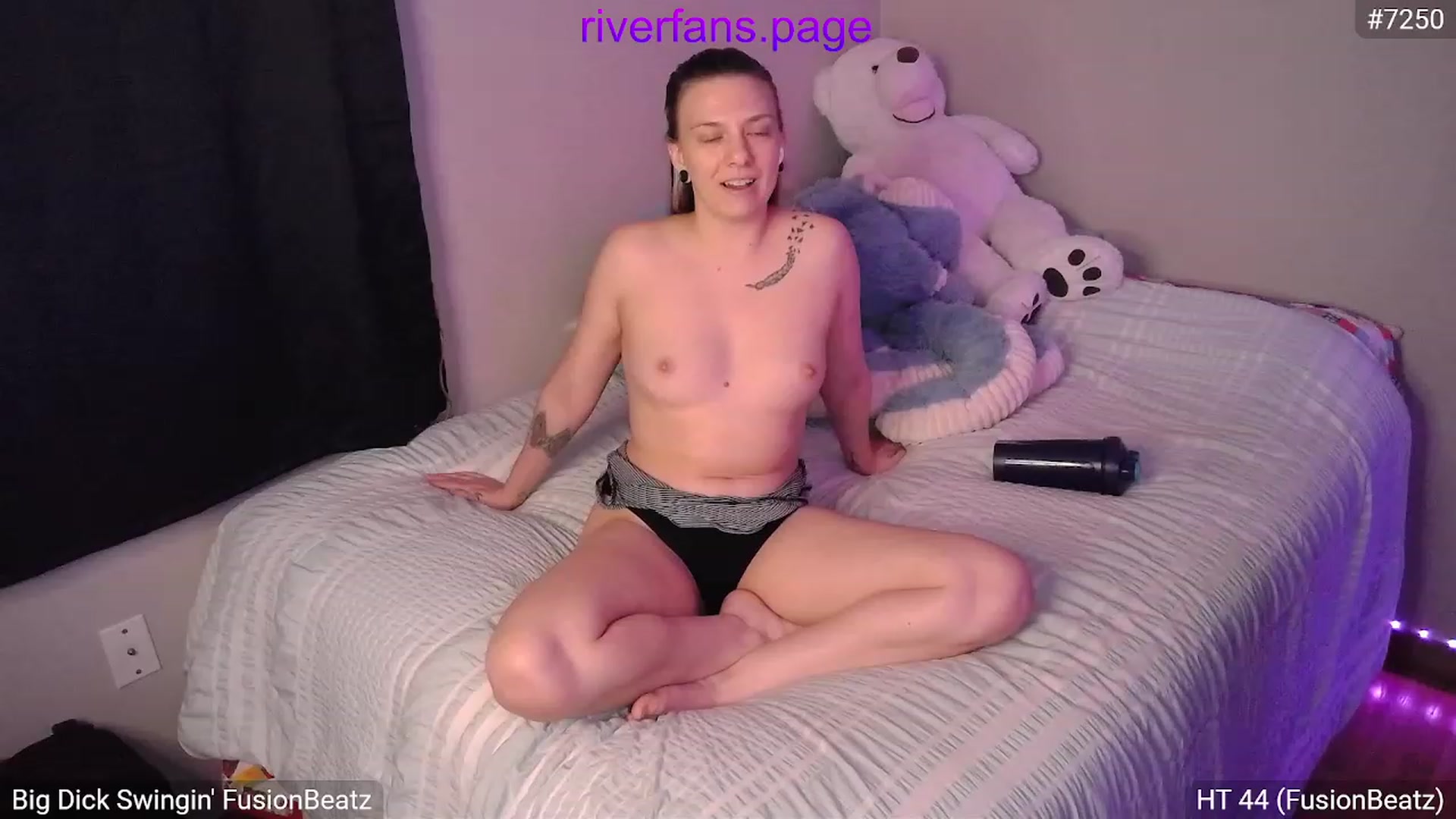 Gallery image thumbnail from RiverMoonx's myfreecams stream on, 03/10/2023, 03:39 image 1 of 20