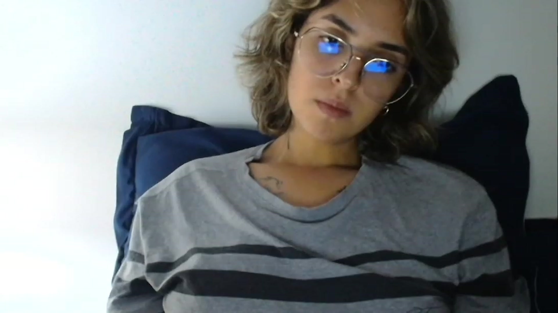 Gallery image thumbnail from RiversideCA's myfreecams stream on, 02/12/2024, 04:38 image 6 of 20