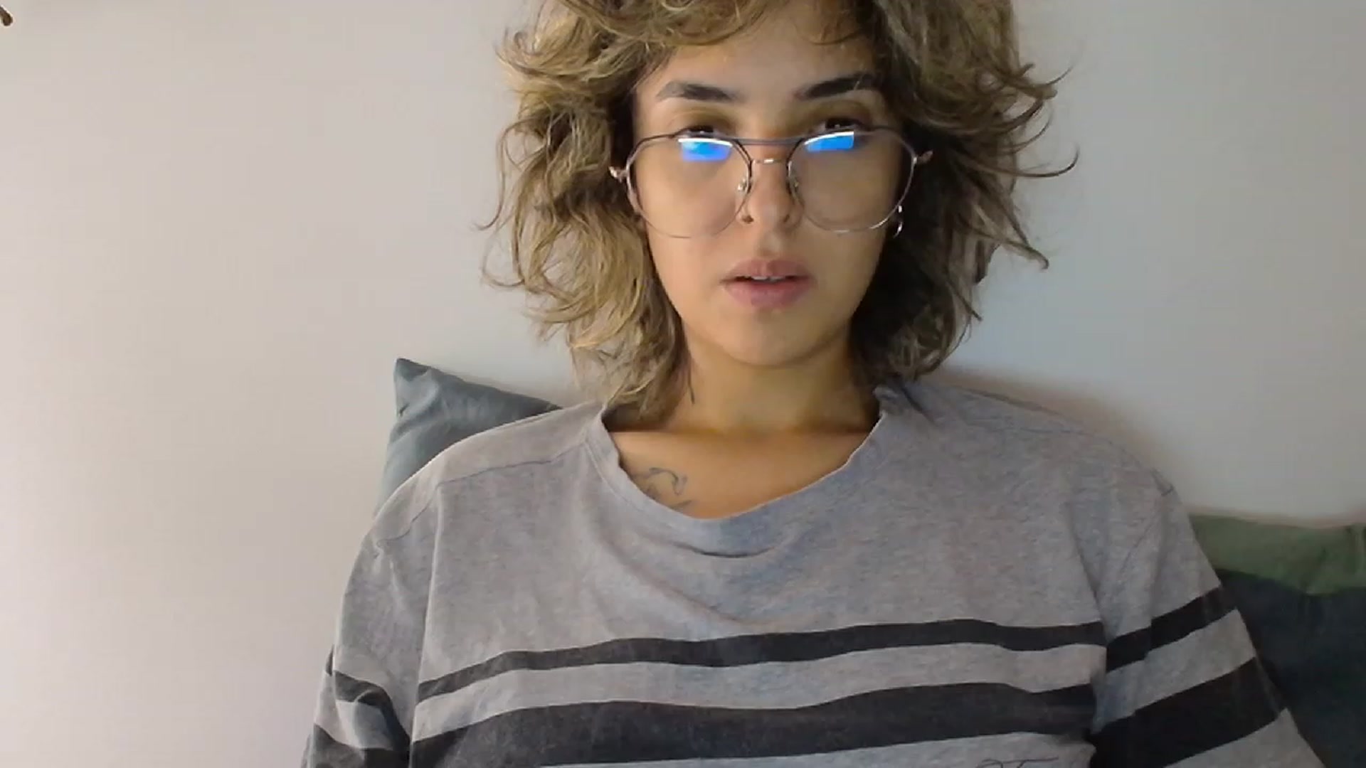 Gallery image thumbnail from RiversideCA's myfreecams stream on, 02/24/2024, 16:12 image 18 of 20