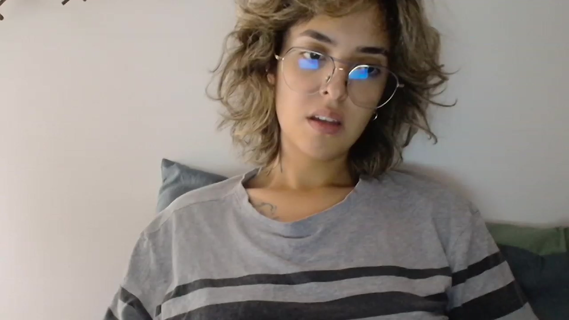 Gallery image thumbnail from RiversideCA's myfreecams stream on, 02/24/2024, 16:12 image 17 of 20