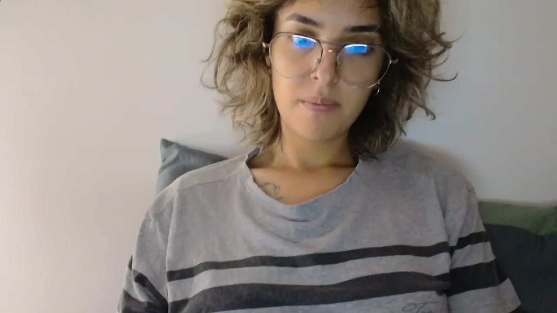 Gallery image thumbnail from RiversideCA's myfreecams stream on, 02/24/2024, 16:12 image 15 of 20
