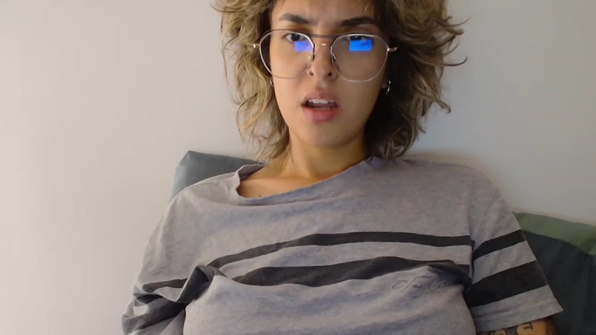Gallery image thumbnail from RiversideCA's myfreecams stream on, 02/24/2024, 16:12 image 12 of 20