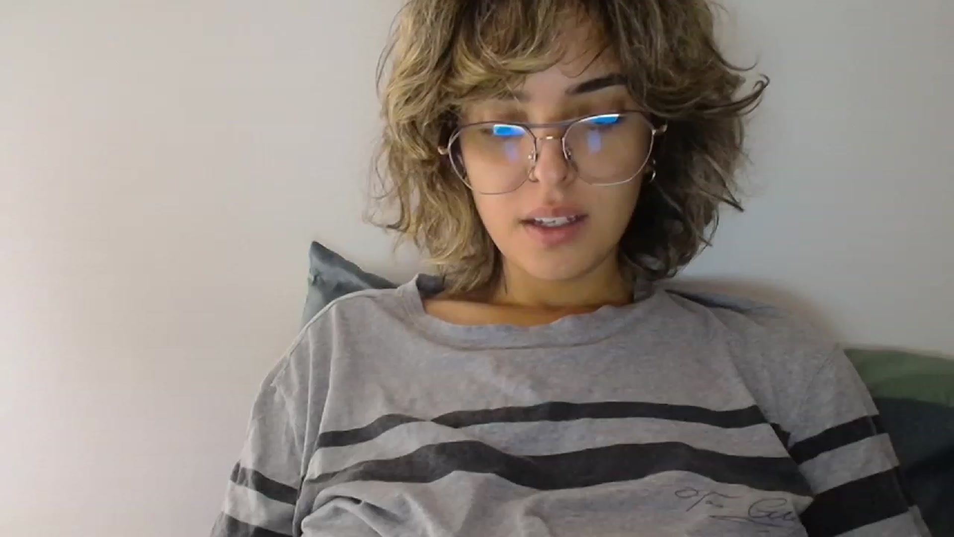 Gallery image thumbnail from RiversideCA's myfreecams stream on, 02/24/2024, 17:33 image 6 of 20