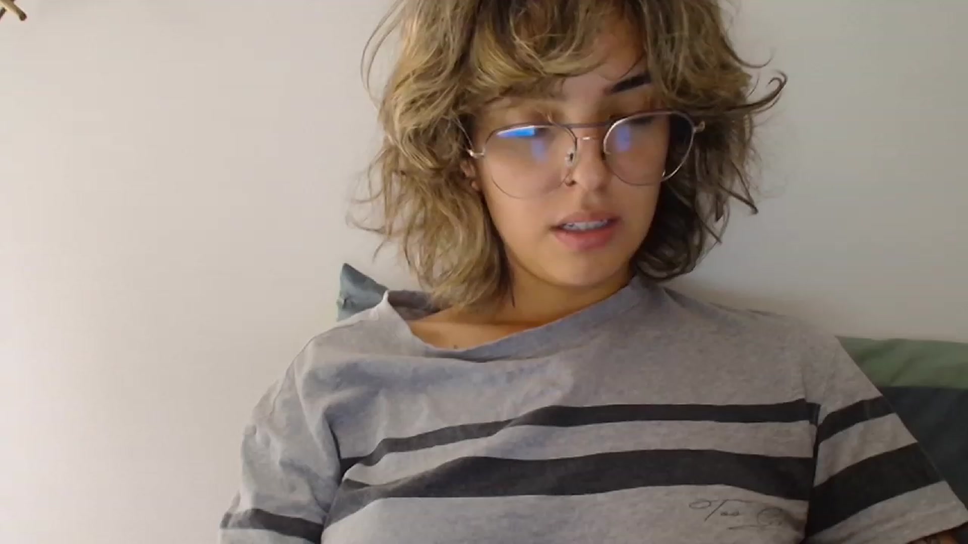 Gallery image thumbnail from RiversideCA's myfreecams stream on, 02/24/2024, 17:33 image 13 of 20
