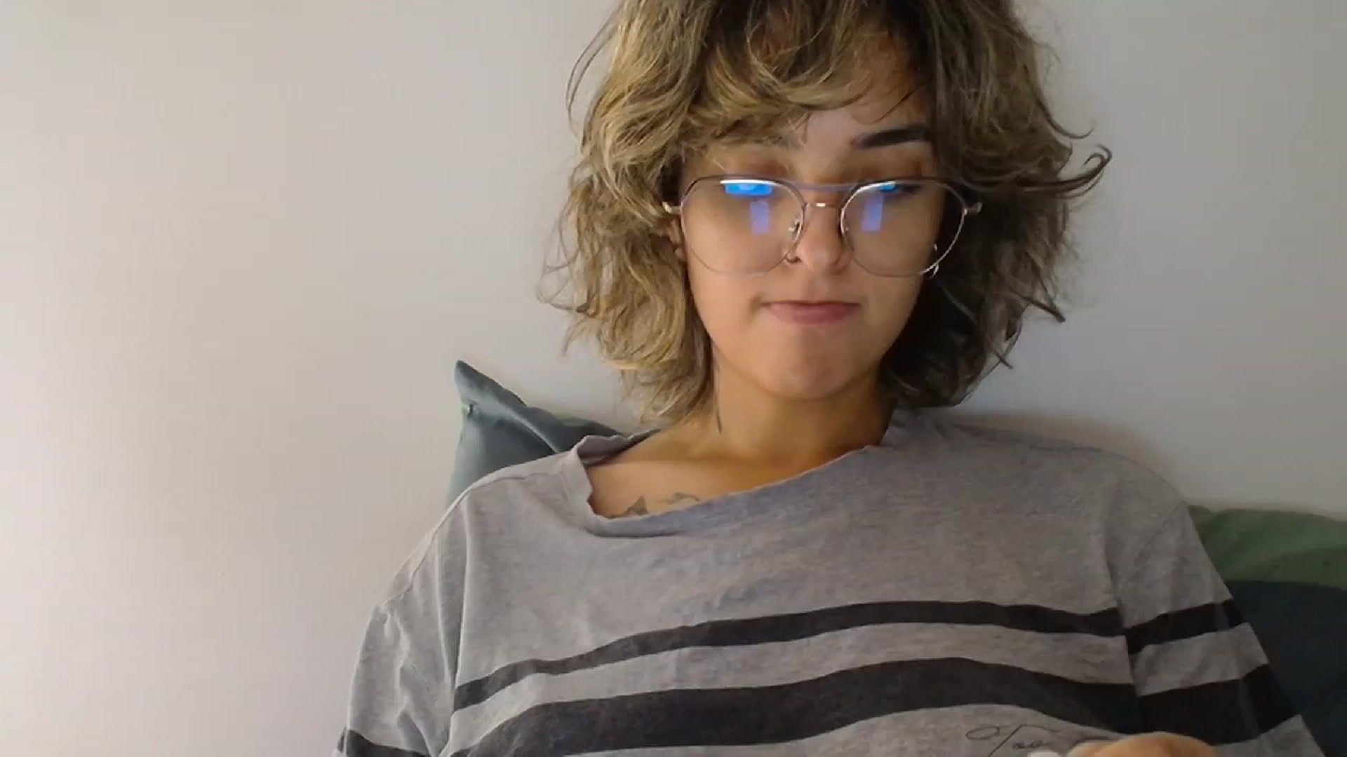 Gallery image thumbnail from RiversideCA's myfreecams stream on, 02/24/2024, 17:33 image 8 of 20
