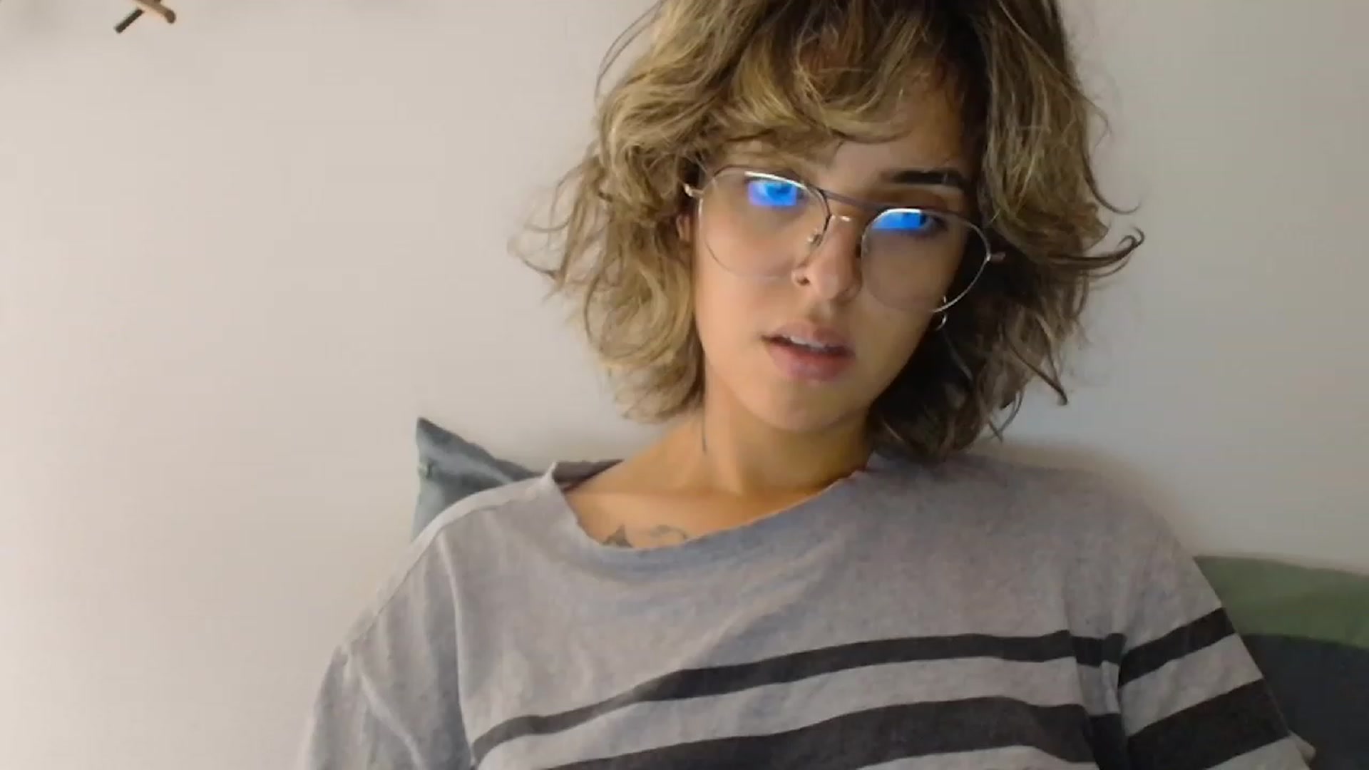 Gallery image thumbnail from RiversideCA's myfreecams stream on, 02/24/2024, 17:33 image 10 of 20