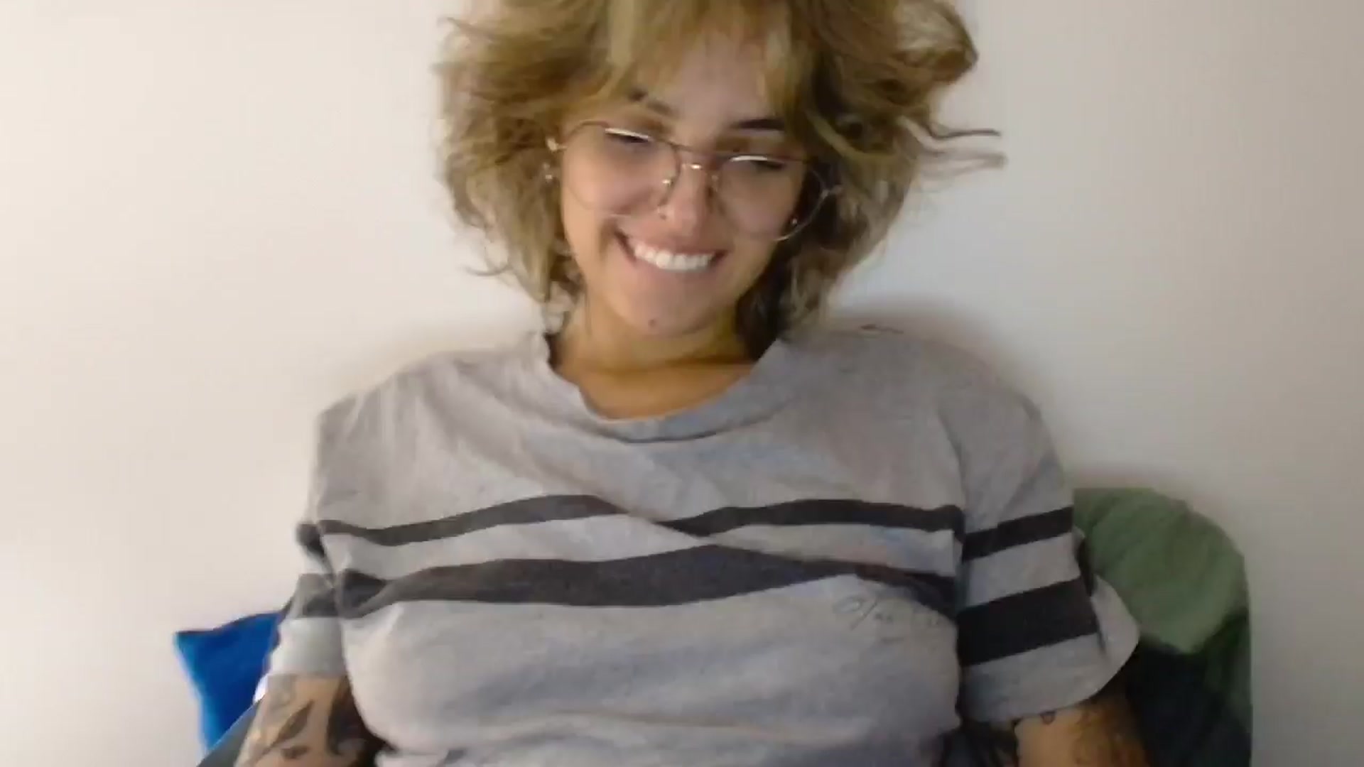 Gallery image thumbnail from RiversideCA's myfreecams stream on, 03/24/2024, 16:26 image 11 of 20