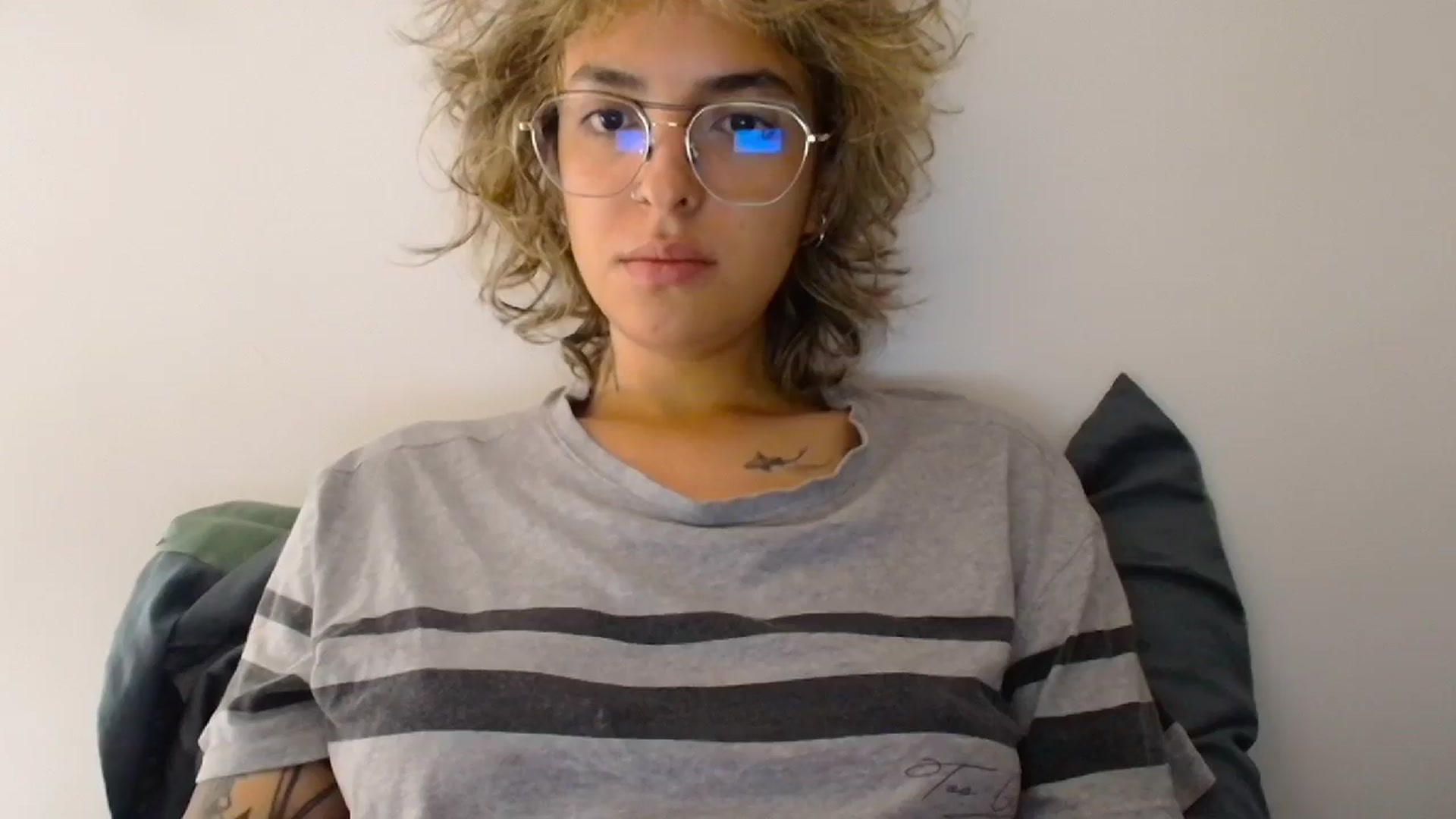 Gallery image thumbnail from RiversideCA's myfreecams stream on, 03/28/2024, 16:03 image 8 of 20