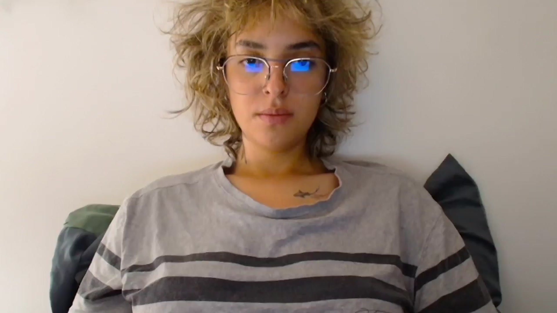 Gallery image thumbnail from RiversideCA's myfreecams stream on, 03/28/2024, 16:03 image 15 of 20