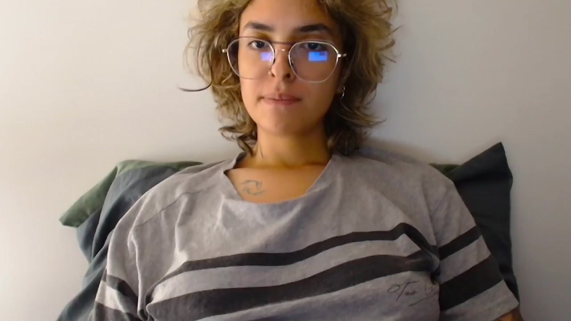 Gallery image thumbnail from RiversideCA's myfreecams stream on, 03/28/2024, 17:47 image 12 of 20