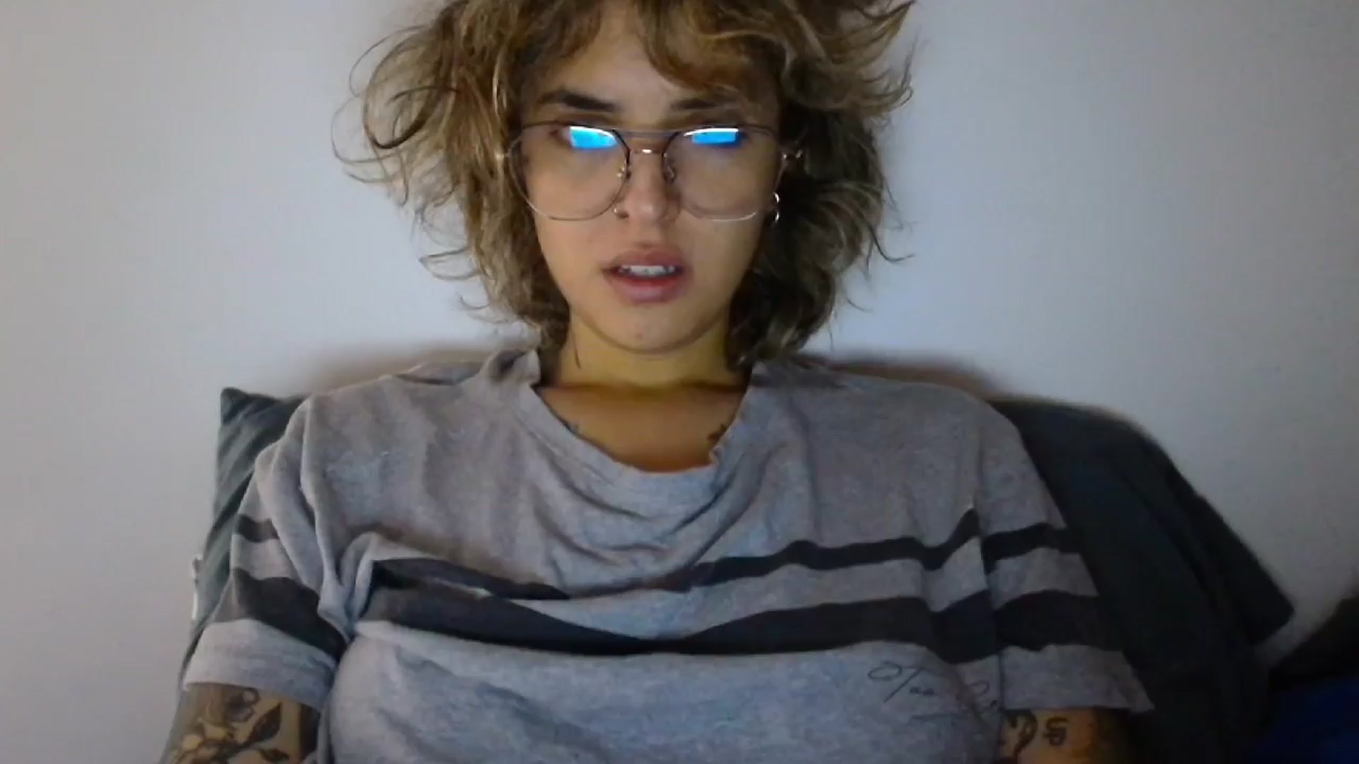 Gallery image thumbnail from RiversideCA's myfreecams stream on, 03/31/2024, 17:03 image 20 of 20