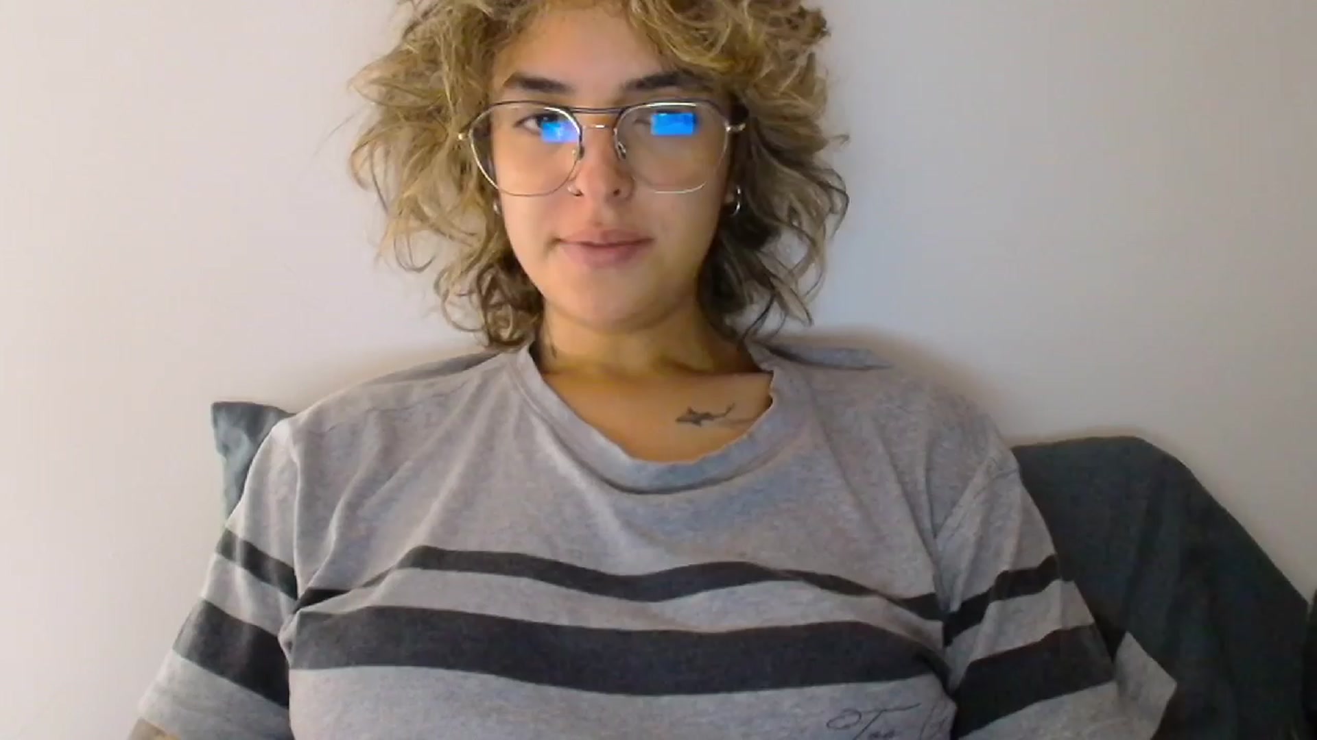 Gallery image thumbnail from RiversideCA's myfreecams stream on, 04/01/2024, 16:09 image 10 of 20