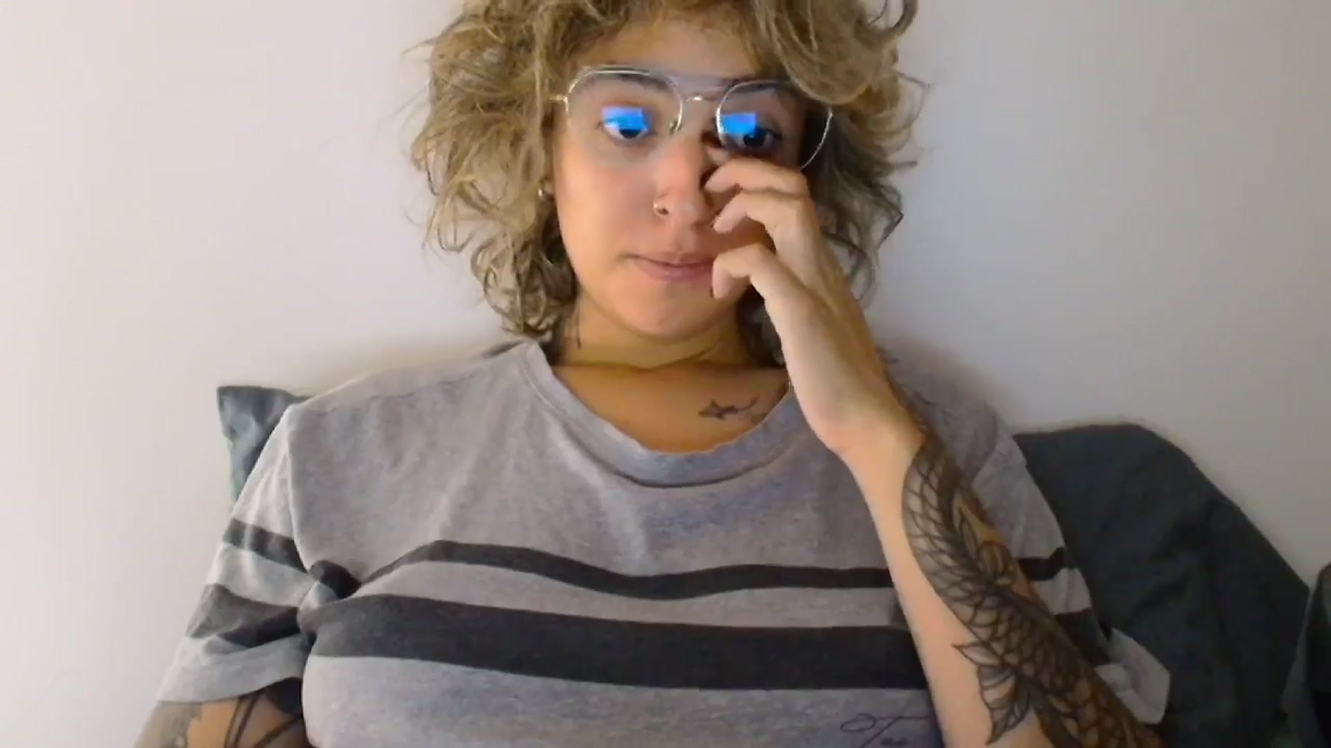 Gallery image thumbnail from RiversideCA's myfreecams stream on, 04/01/2024, 16:09 image 14 of 20