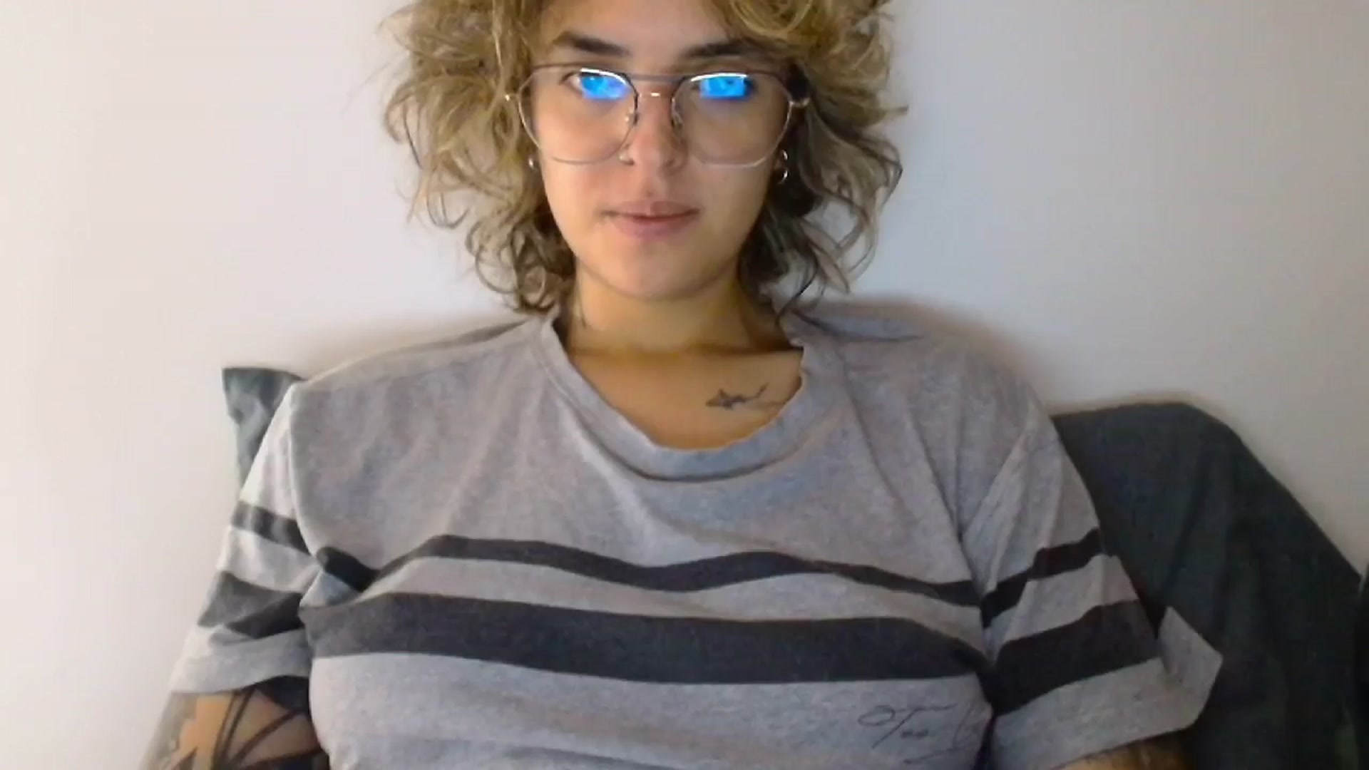 Gallery image thumbnail from RiversideCA's myfreecams stream on, 04/01/2024, 16:09 image 11 of 20