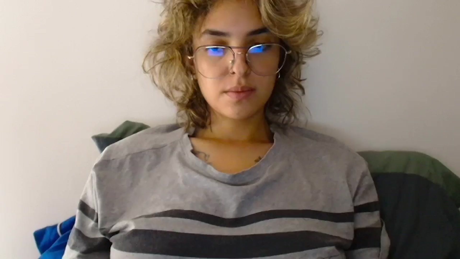 Gallery image thumbnail from RiversideCA's myfreecams stream on, 04/01/2024, 18:06 image 14 of 20