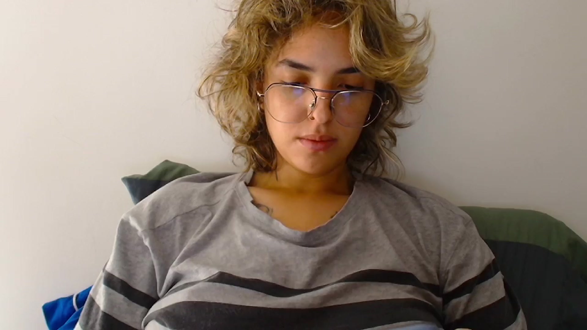 Gallery image thumbnail from RiversideCA's myfreecams stream on, 04/01/2024, 18:06 image 20 of 20