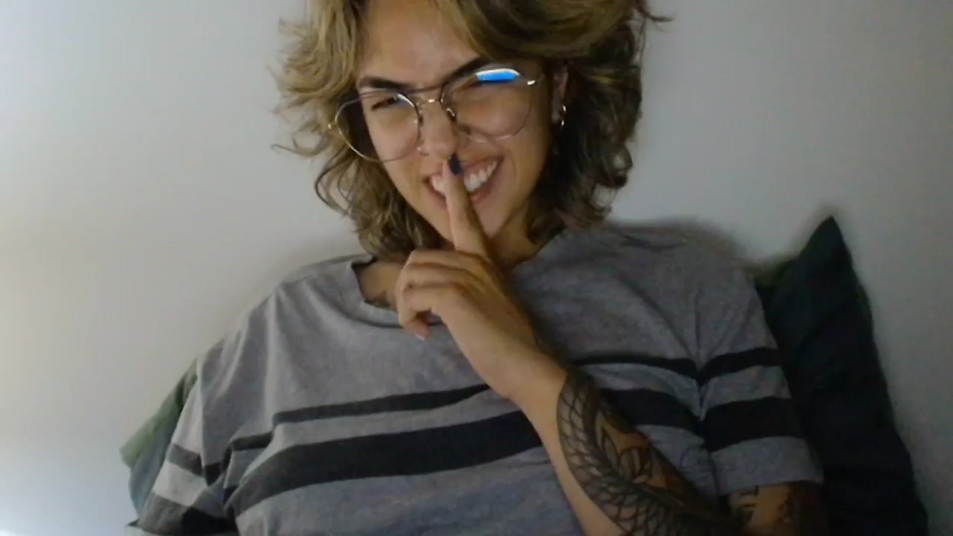 Gallery image thumbnail from RiversideCA's myfreecams stream on, 04/03/2024, 05:14 image 20 of 20
