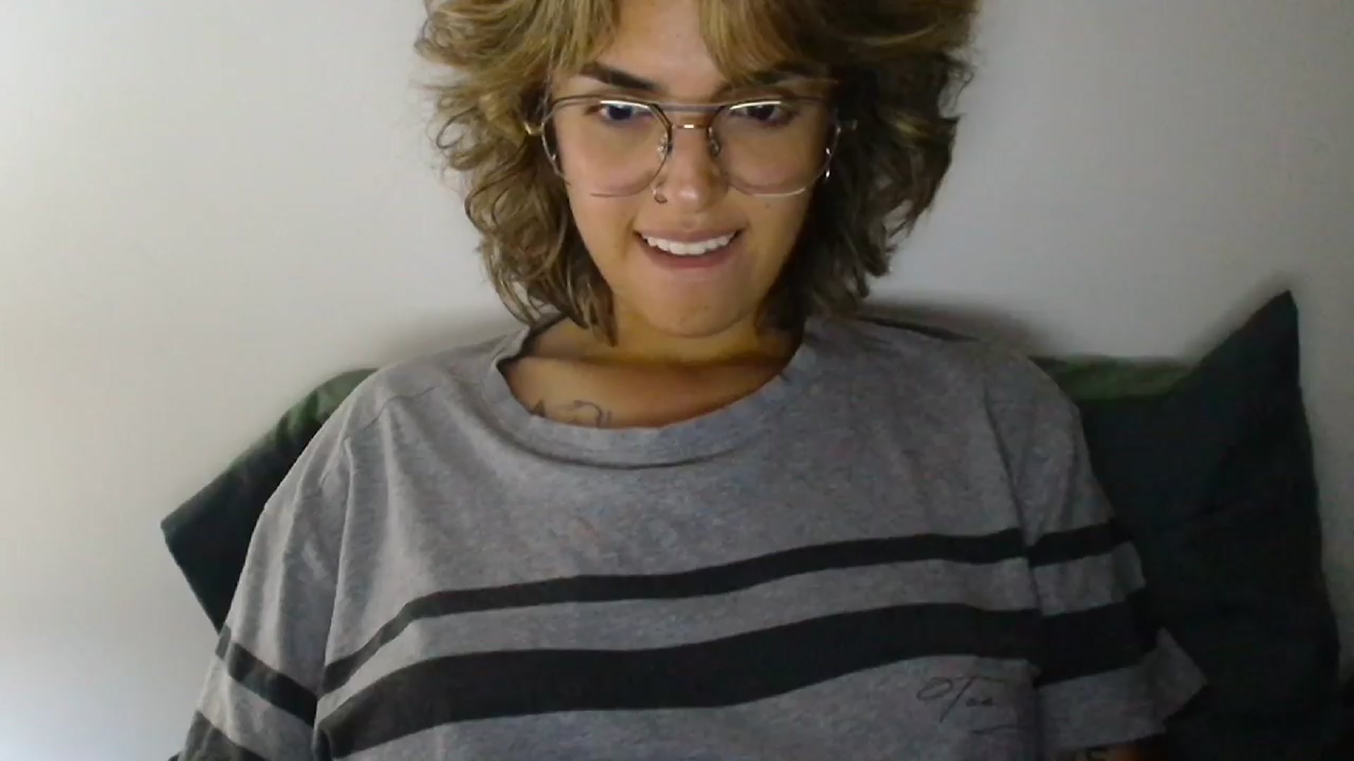Gallery image thumbnail from RiversideCA's myfreecams stream on, 04/03/2024, 05:14 image 7 of 20