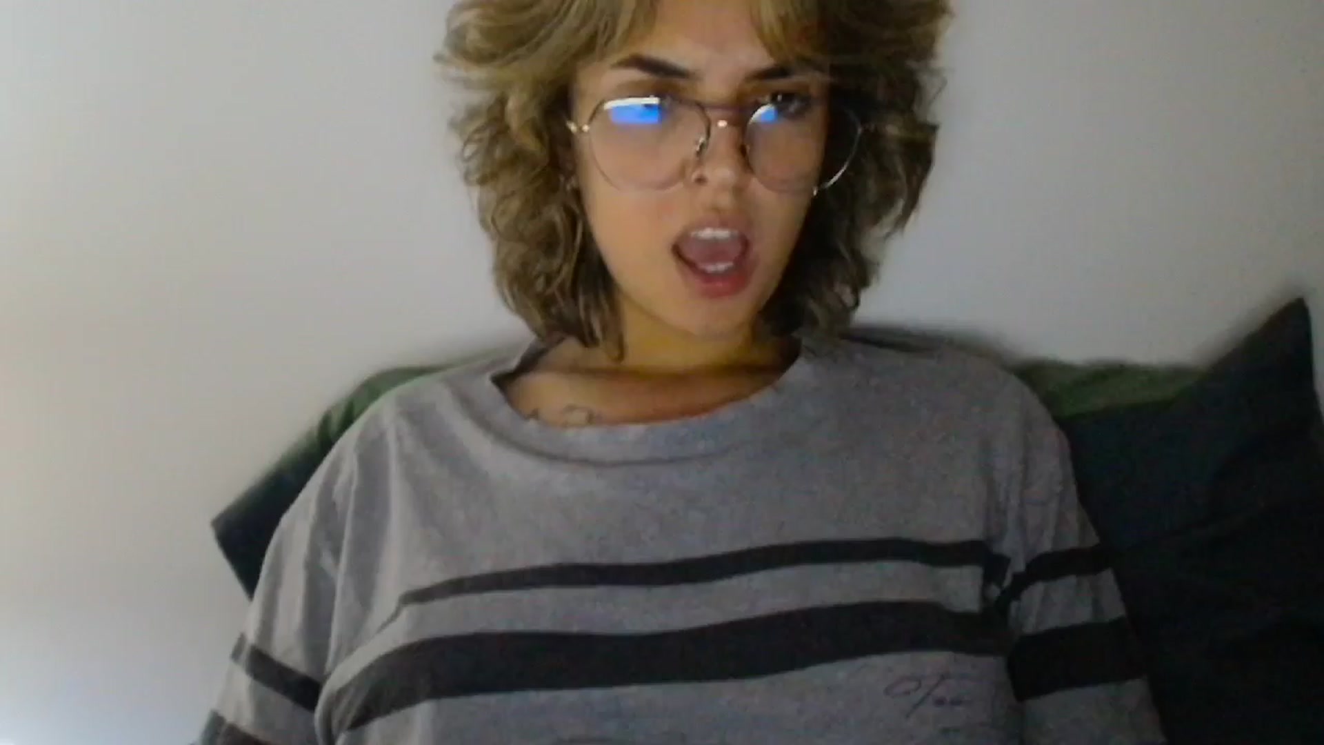 Gallery image thumbnail from RiversideCA's myfreecams stream on, 04/03/2024, 05:14 image 1 of 20