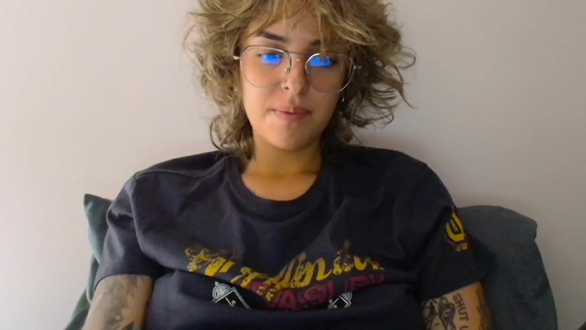 Gallery image thumbnail from RiversideCA's myfreecams stream on, 04/06/2024, 16:39 image 10 of 20