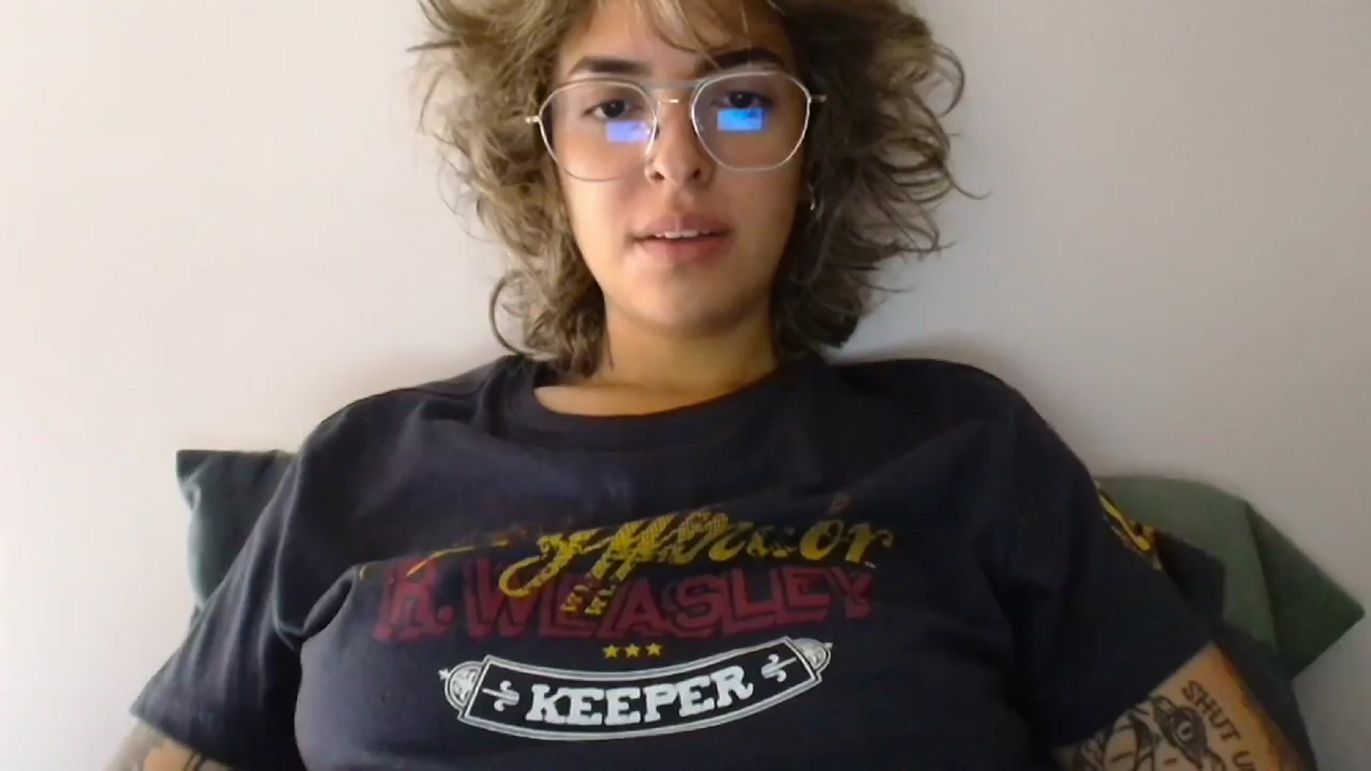 Gallery image thumbnail from RiversideCA's myfreecams stream on, 04/06/2024, 16:39 image 6 of 20