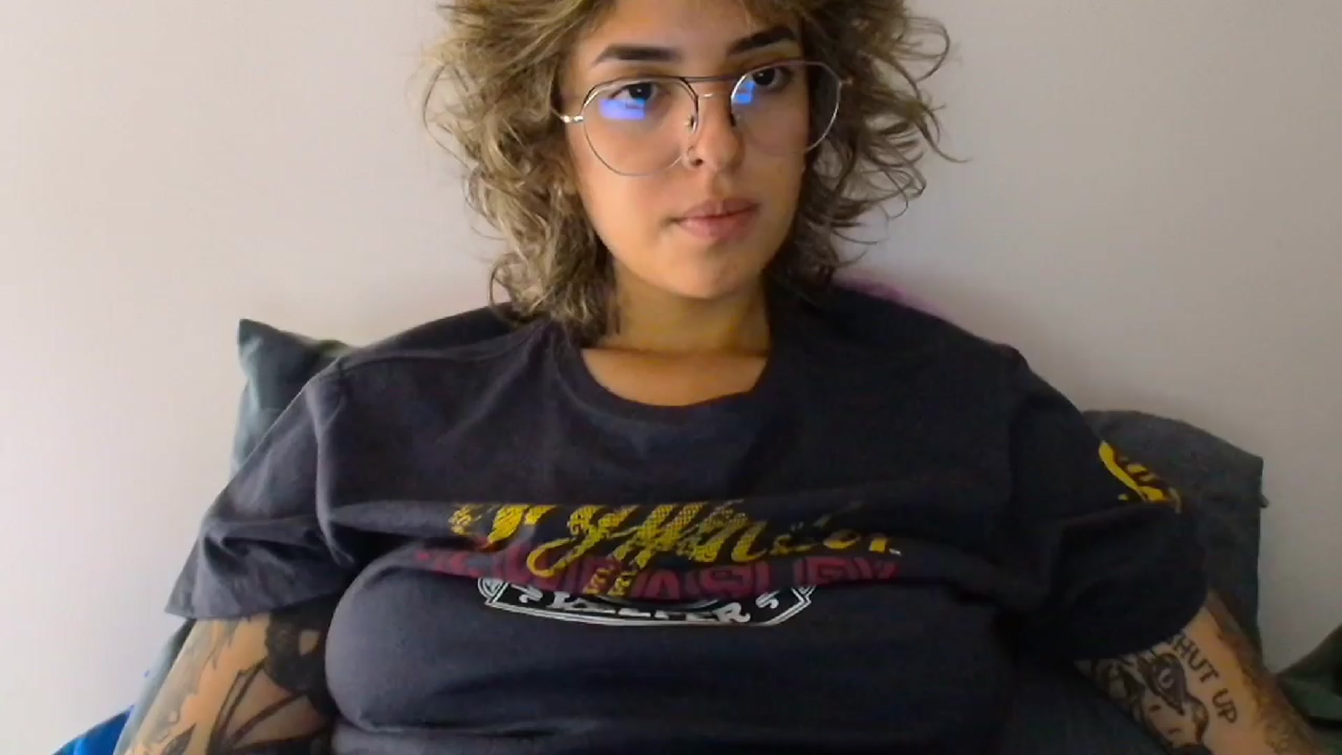 Gallery image thumbnail from RiversideCA's myfreecams stream on, 04/06/2024, 17:11 image 4 of 20