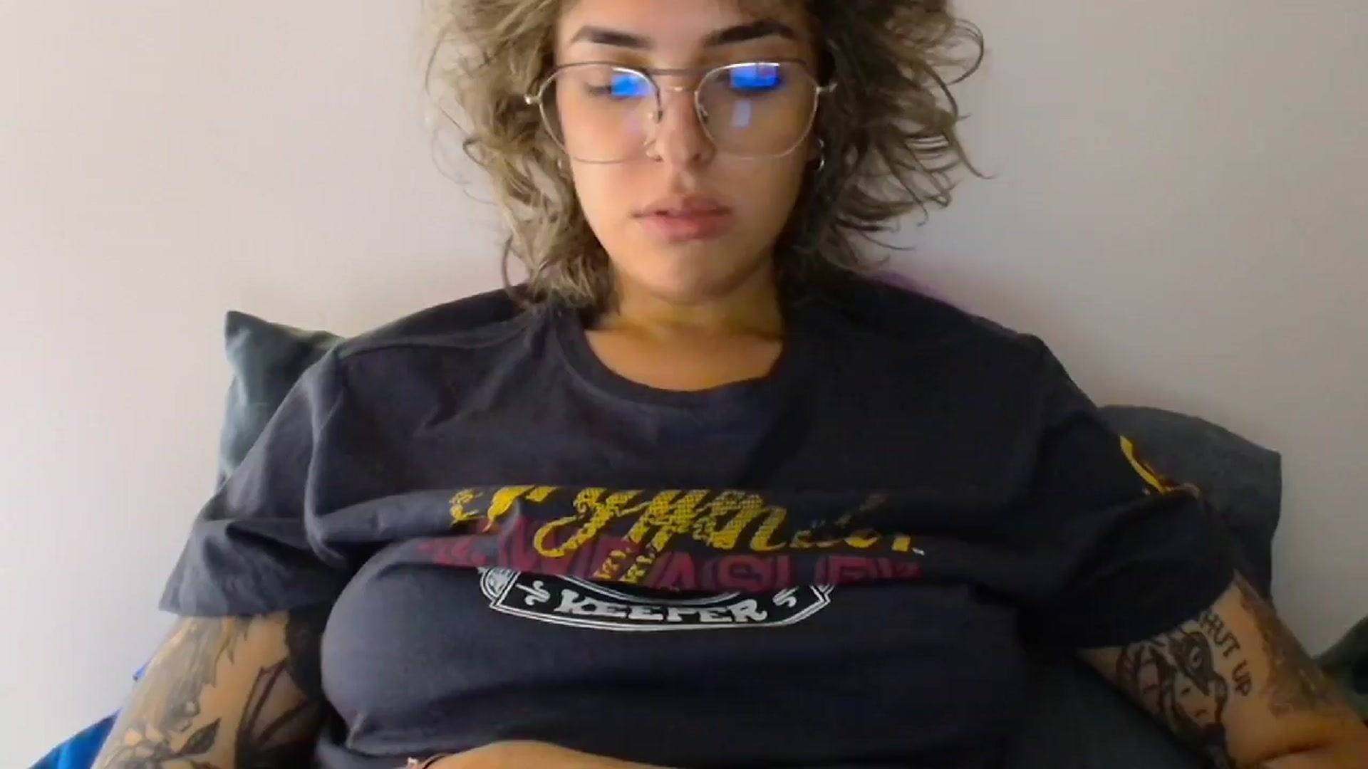 Gallery image thumbnail from RiversideCA's myfreecams stream on, 04/06/2024, 17:11 image 2 of 20