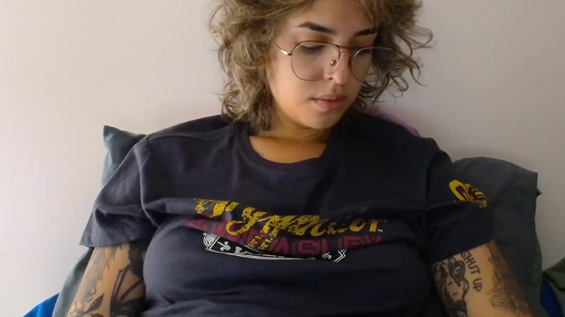 Gallery image thumbnail from RiversideCA's myfreecams stream on, 04/06/2024, 17:11 image 6 of 20