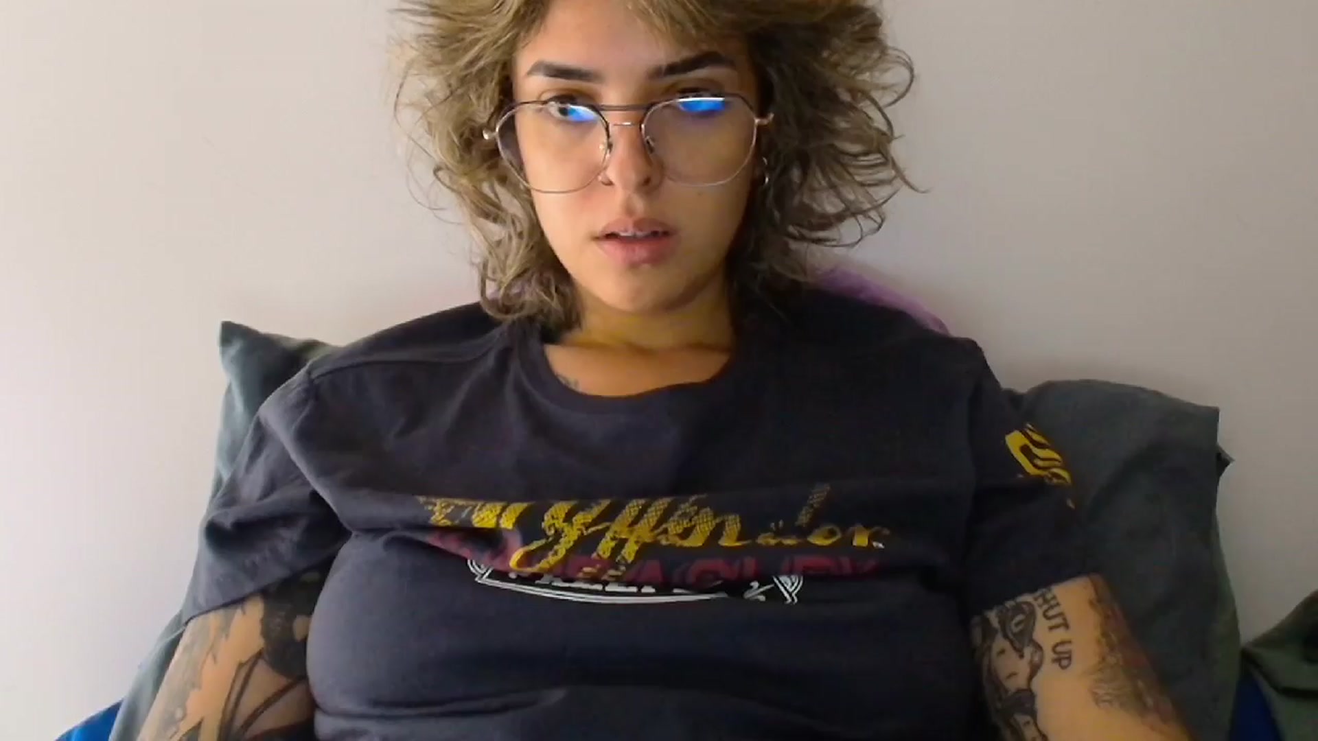 Gallery image thumbnail from RiversideCA's myfreecams stream on, 04/06/2024, 17:11 image 12 of 20
